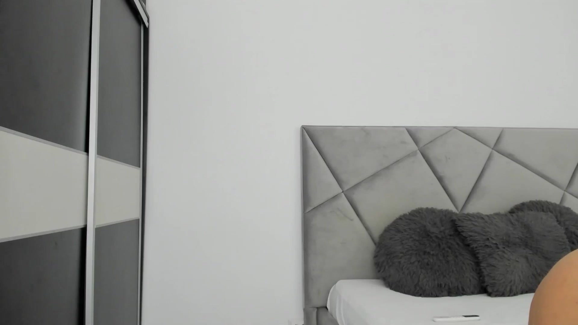 Gallery image thumbnail from BlueEyesLexy's myfreecams stream on, 07/26/2025, 09:32 image 4 of 20