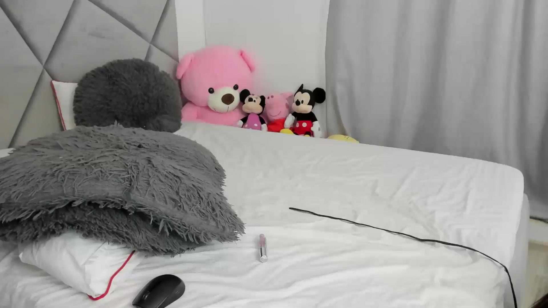 Gallery image thumbnail from BlueEyesLexy's myfreecams stream on, 08/01/2025, 13:00 image 14 of 20