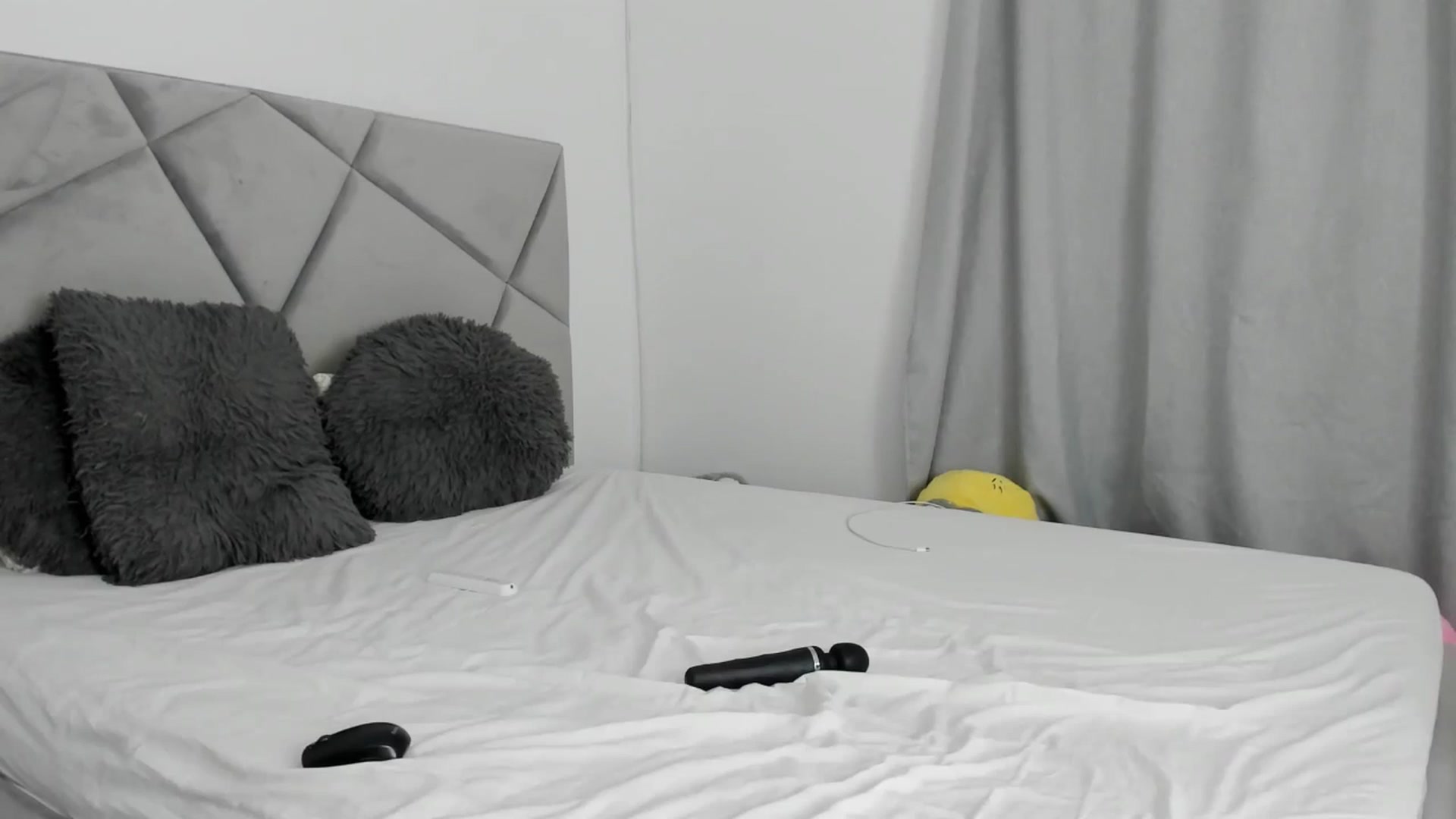 Gallery image thumbnail from BlueEyesLexy's myfreecams stream on, 08/10/2025, 13:39 image 20 of 20