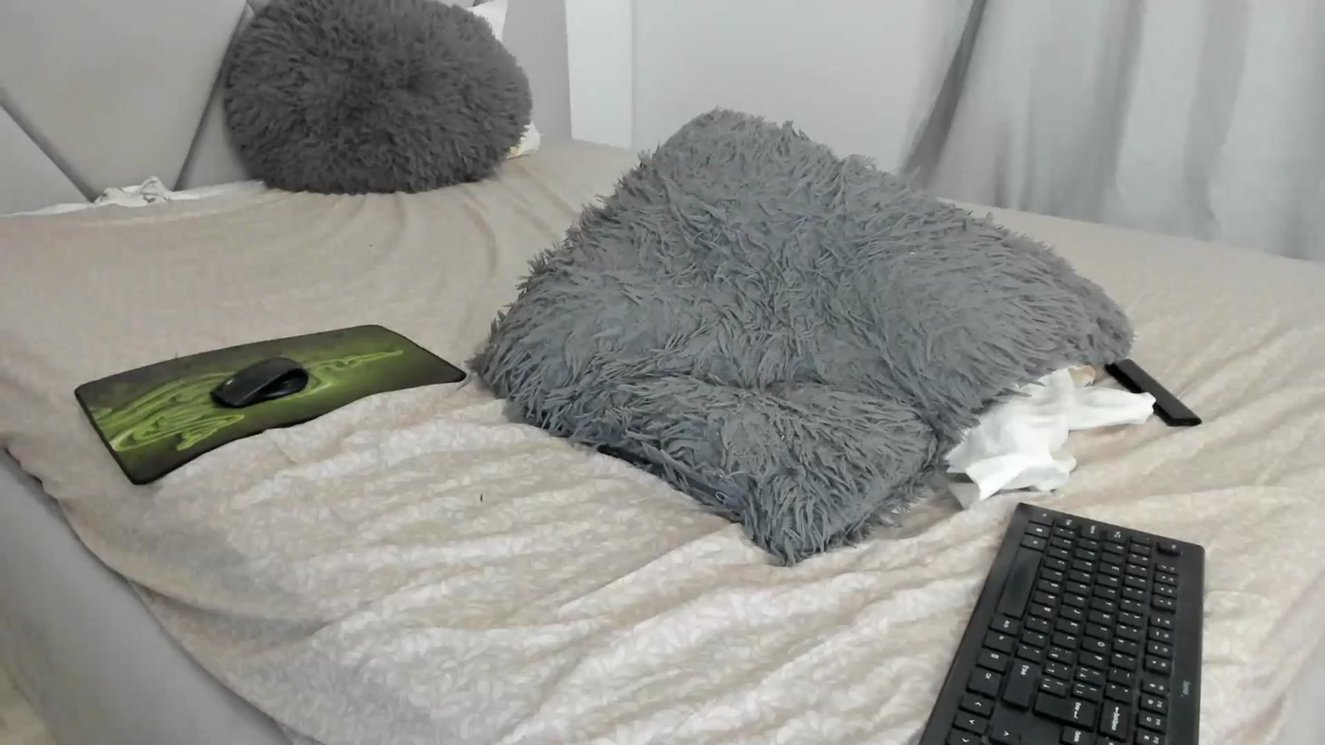 Gallery image thumbnail from BlueEyesLexy's myfreecams stream on, 08/27/2025, 13:24 image 2 of 20