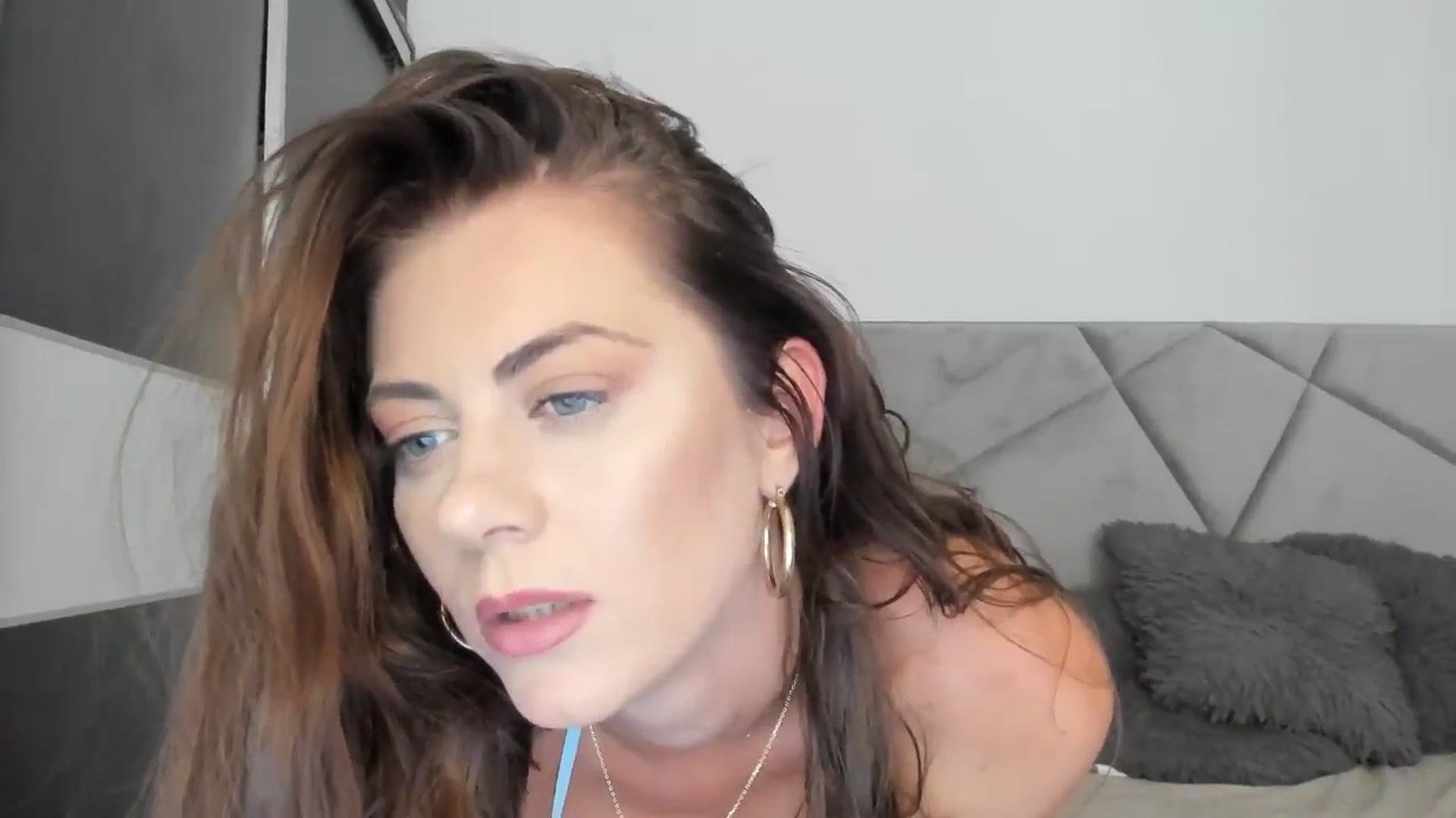 Gallery image thumbnail from BlueEyesLexy's myfreecams stream on, 08/27/2025, 13:24 image 10 of 20