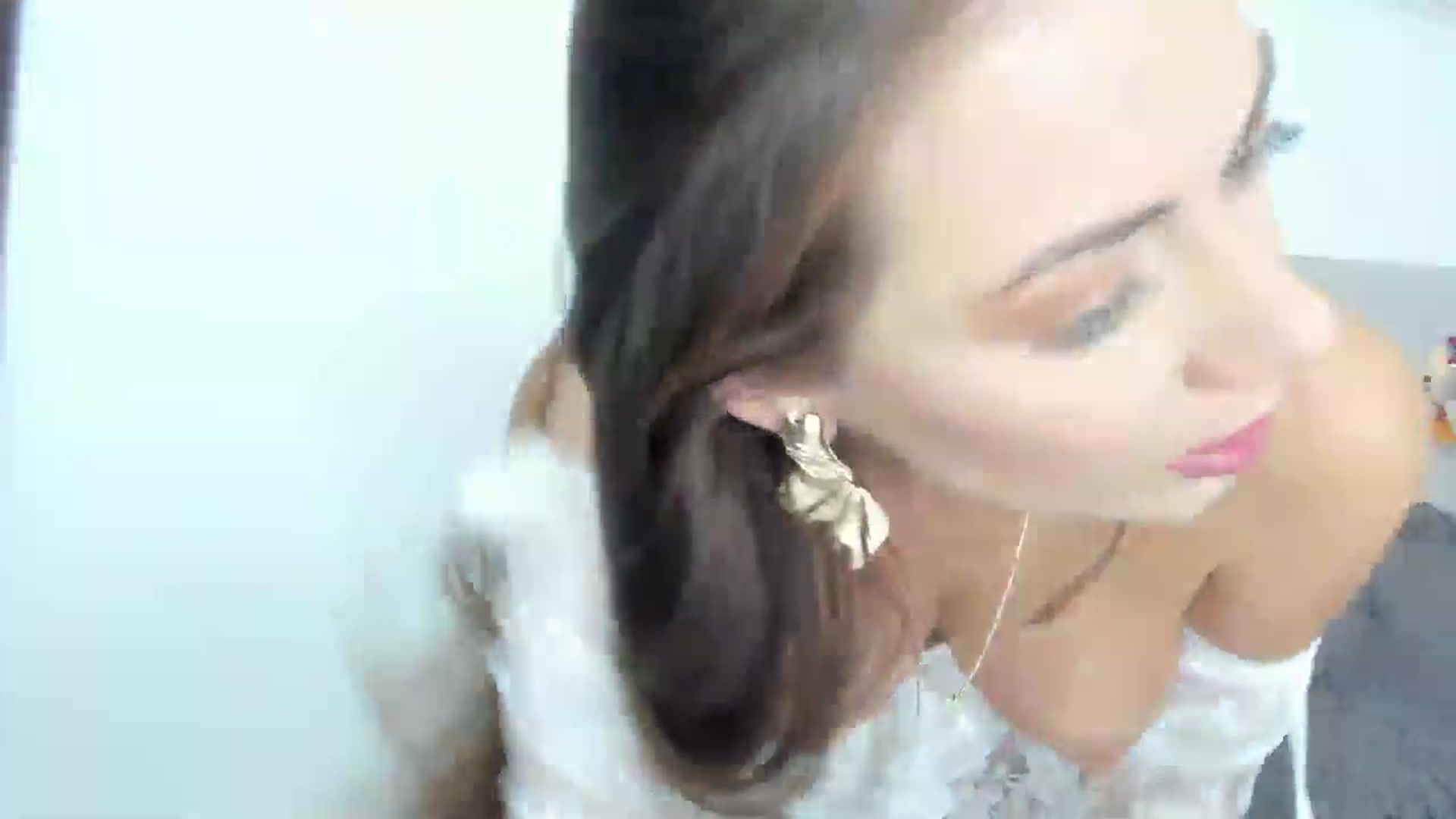Gallery image thumbnail from BlueEyesLexy's myfreecams stream on, 10/04/2025, 11:34 image 3 of 20
