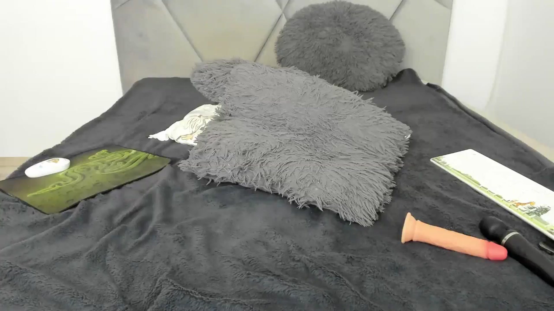 Gallery image thumbnail from BlueEyesLexy's myfreecams stream on, 10/25/2025, 11:23 image 16 of 20