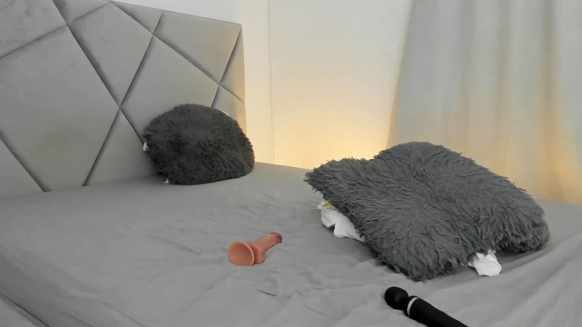 Gallery image thumbnail from BlueEyesLexy's myfreecams stream on, 10/28/2025, 12:44 image 12 of 20