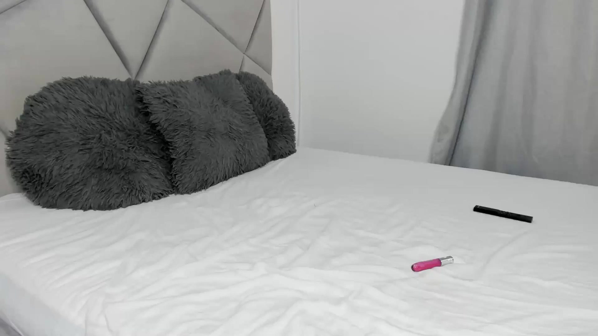 Gallery image thumbnail from BlueEyesLexy's myfreecams stream on, 11/03/2025, 13:36 image 1 of 20