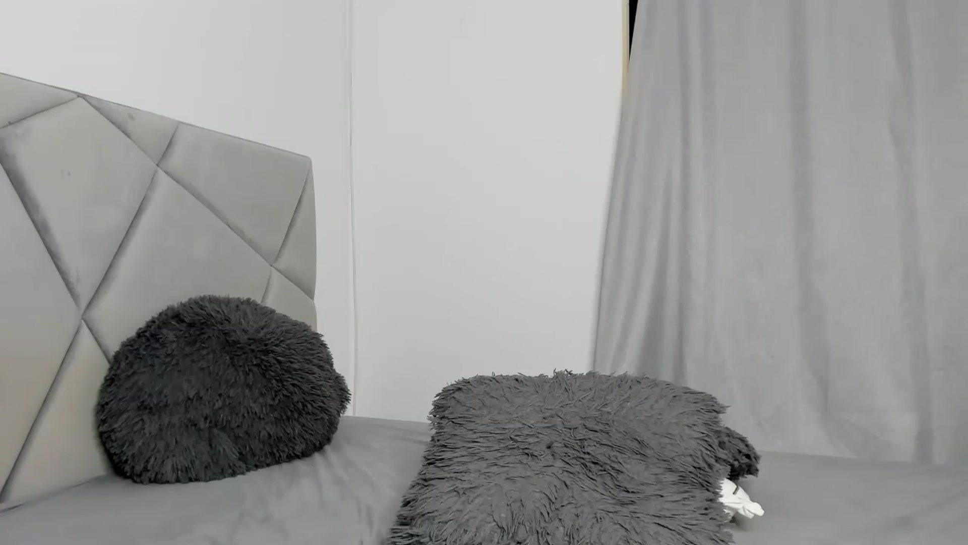 Gallery image thumbnail from BlueEyesLexy's myfreecams stream on, 11/16/2025, 12:16 image 10 of 20
