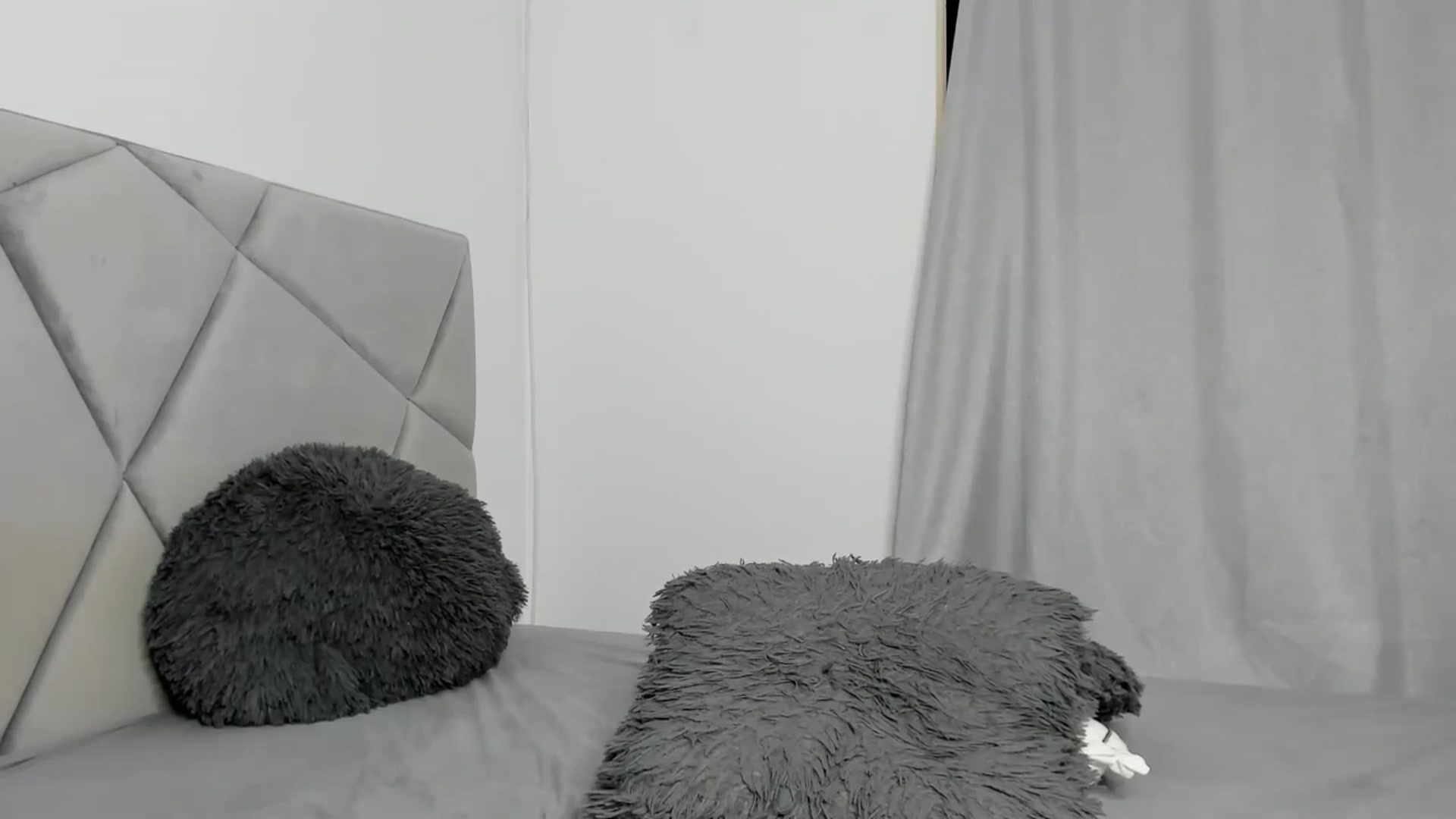 Gallery image thumbnail from BlueEyesLexy's myfreecams stream on, 11/16/2025, 12:16 image 9 of 20