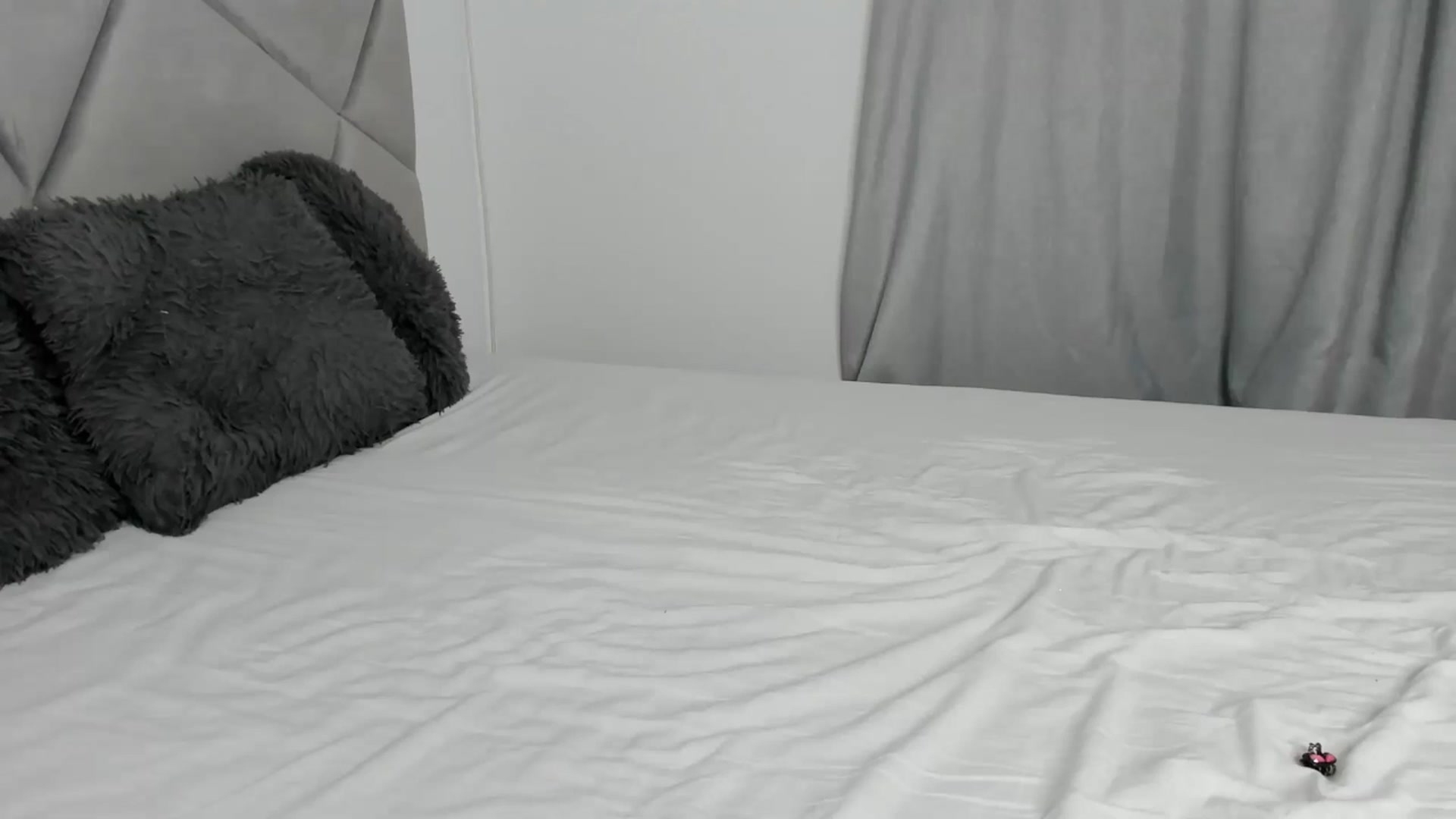 Gallery image thumbnail from BlueEyesLexy's myfreecams stream on, 11/17/2025, 09:05 image 5 of 20