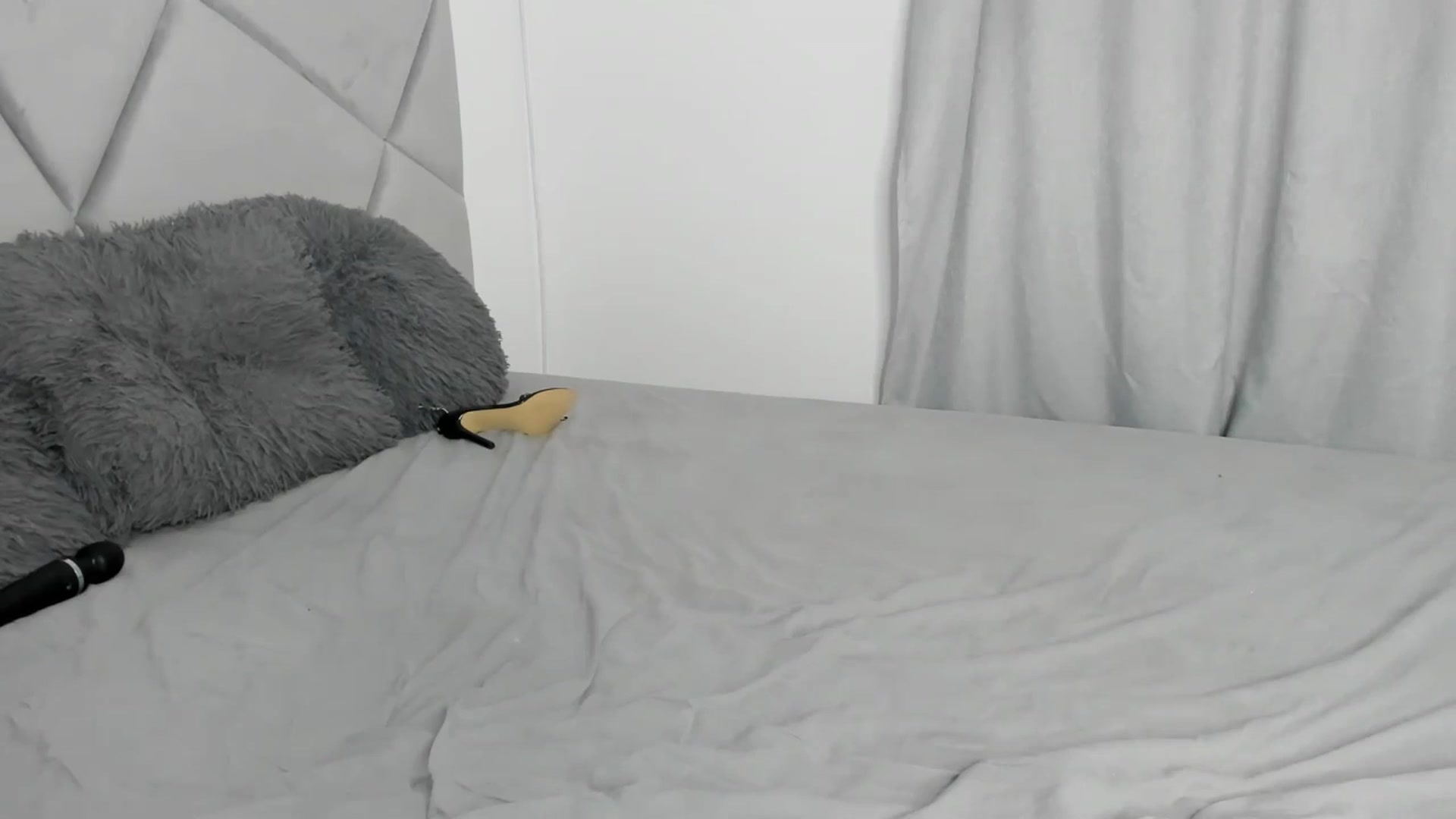 Gallery image thumbnail from BlueEyesLexy's myfreecams stream on, 11/25/2025, 14:00 image 2 of 20