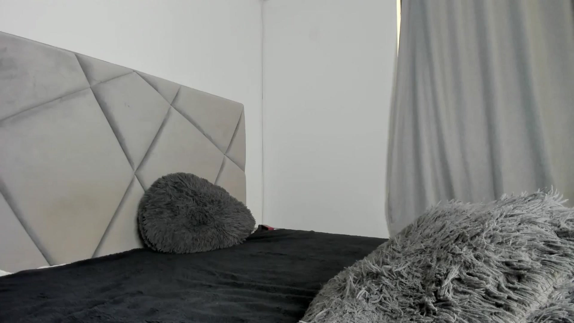 Gallery image thumbnail from BlueEyesLexy's myfreecams stream on, 12/13/2025, 13:04 image 10 of 20