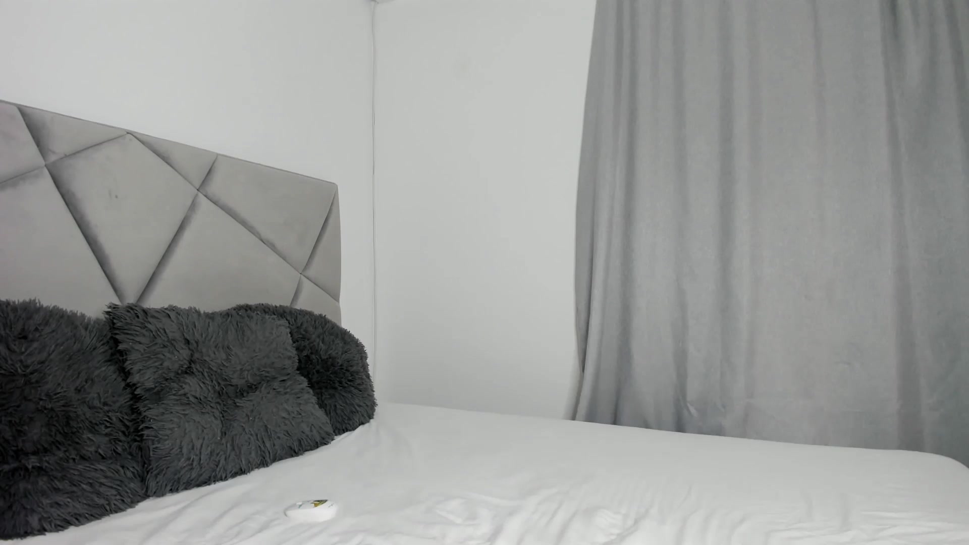 Gallery image thumbnail from BlueEyesLexy's myfreecams stream on, 12/18/2025, 08:44 image 7 of 20
