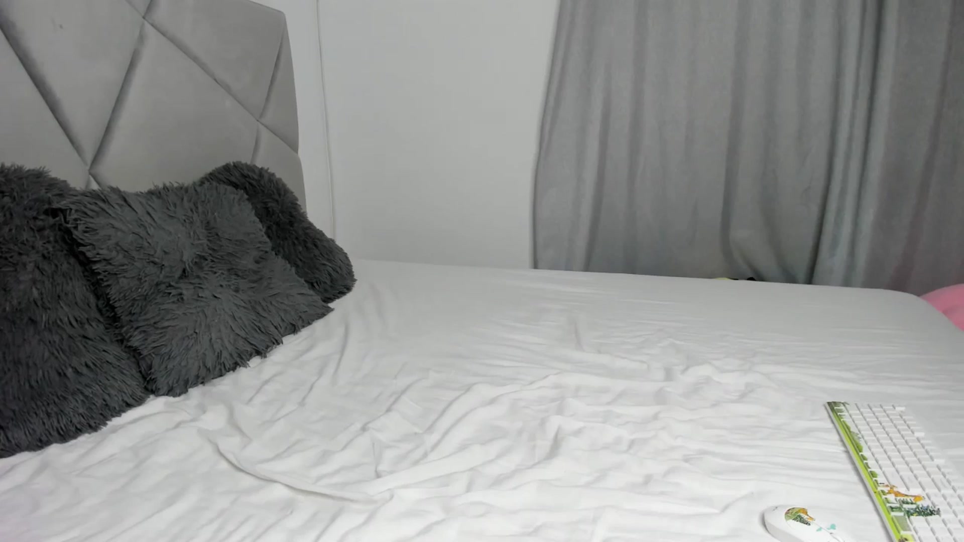 Gallery image thumbnail from BlueEyesLexy's myfreecams stream on, 12/19/2025, 09:20 image 11 of 20
