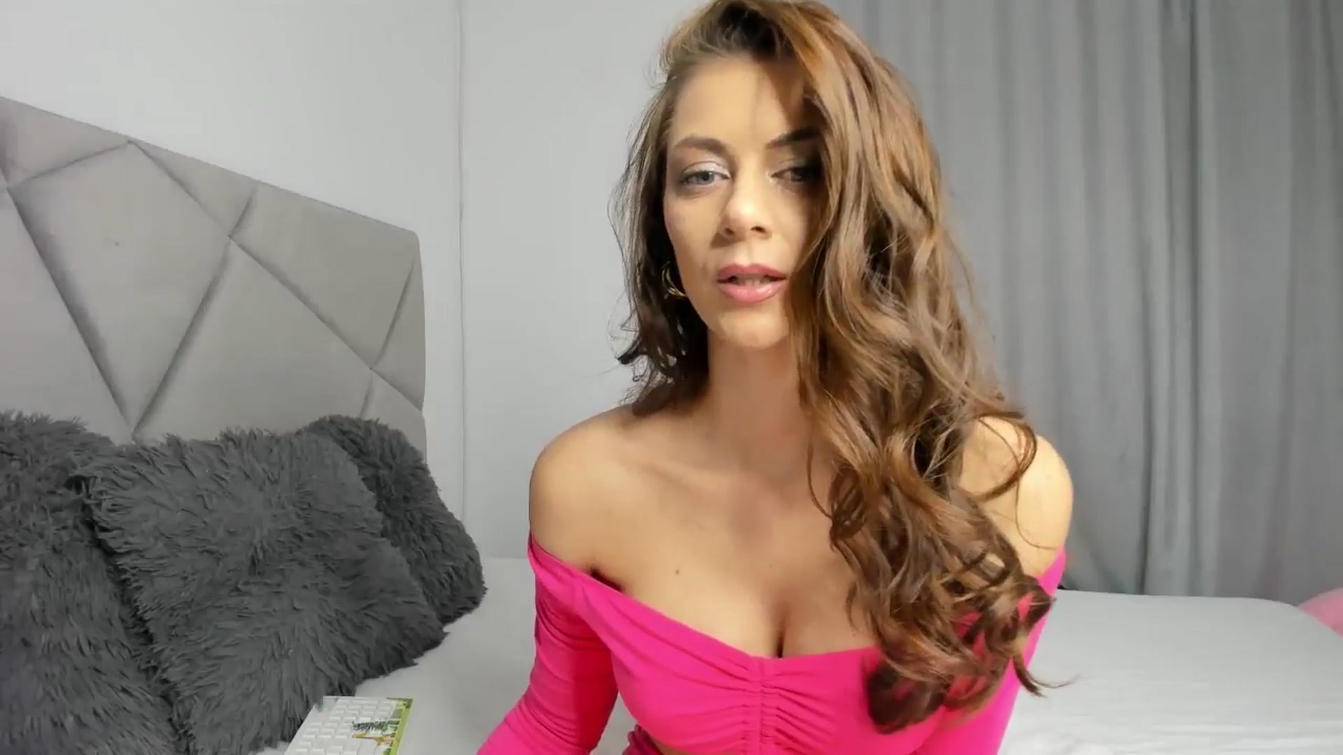 Gallery image thumbnail from BlueEyesLexy's myfreecams stream on, 12/19/2025, 09:20 image 2 of 20