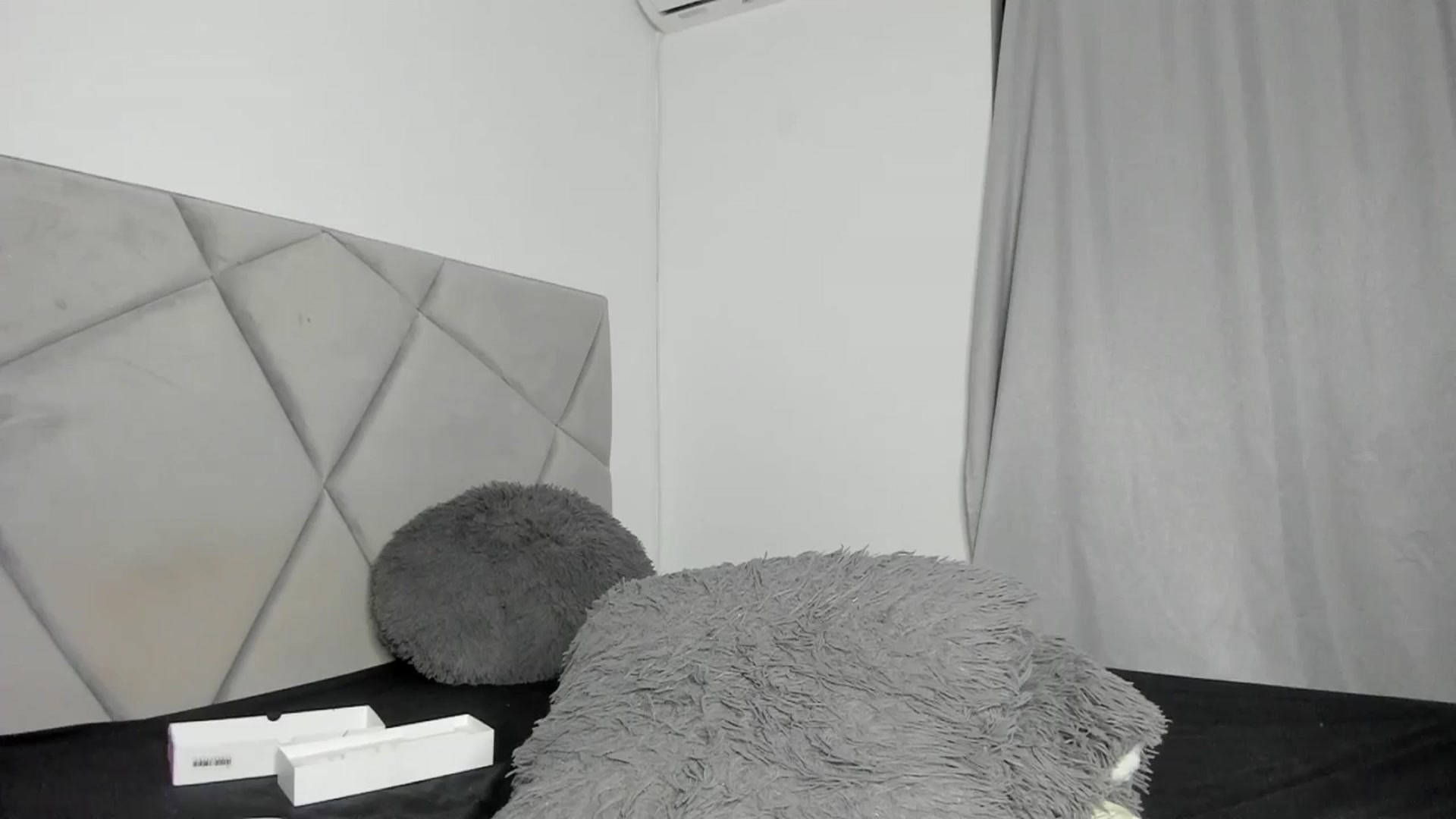 Gallery image thumbnail from BlueEyesLexy's myfreecams stream on, 12/23/2025, 14:37 image 12 of 20