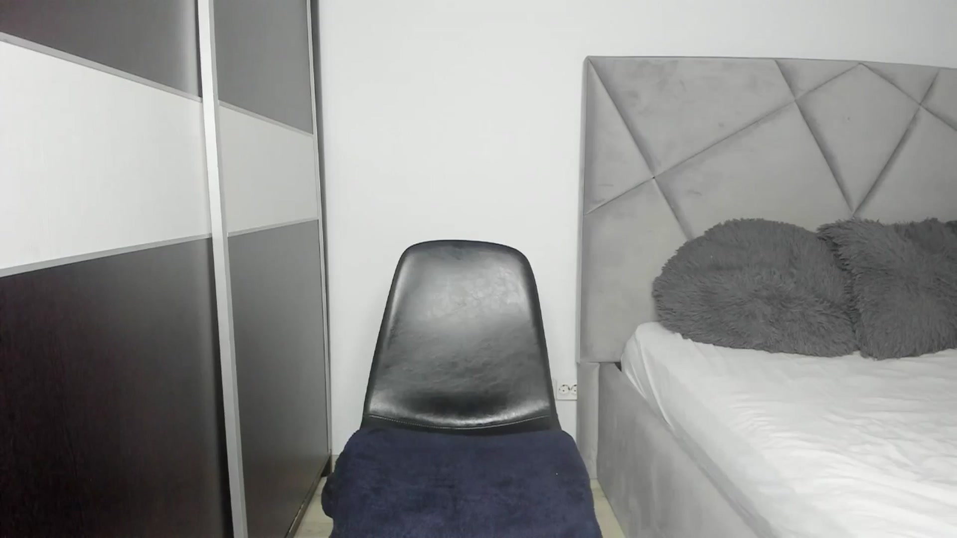 Gallery image thumbnail from BlueEyesLexy's myfreecams stream on, 01/01/2026, 15:29 image 12 of 20