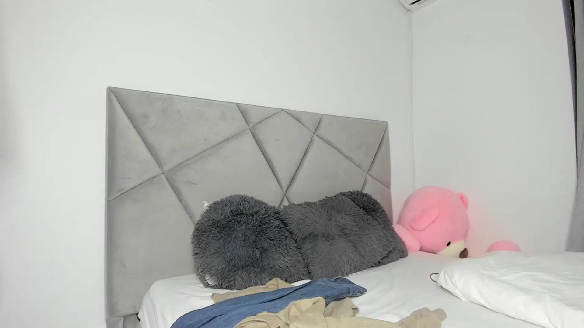 Gallery image thumbnail from BlueEyesLexy's myfreecams stream on, 01/06/2026, 14:55 image 20 of 20