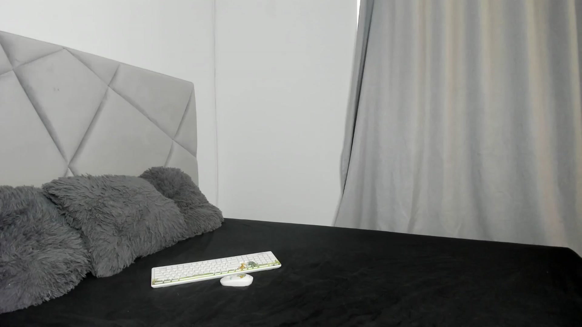 Gallery image thumbnail from BlueEyesLexy's myfreecams stream on, 01/09/2026, 12:48 image 11 of 20