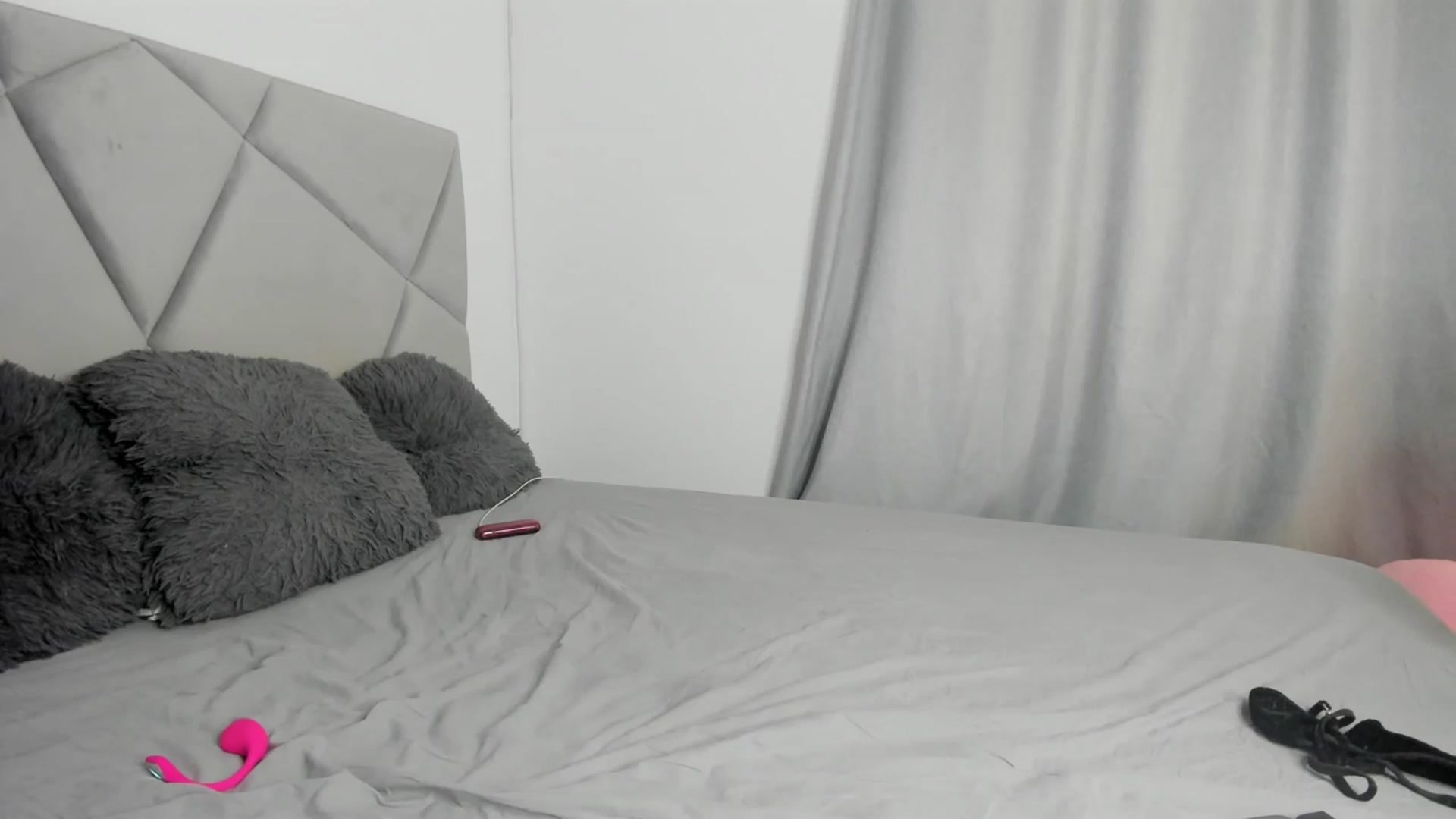 Gallery image thumbnail from BlueEyesLexy's myfreecams stream on, 01/20/2026, 11:46 image 4 of 20