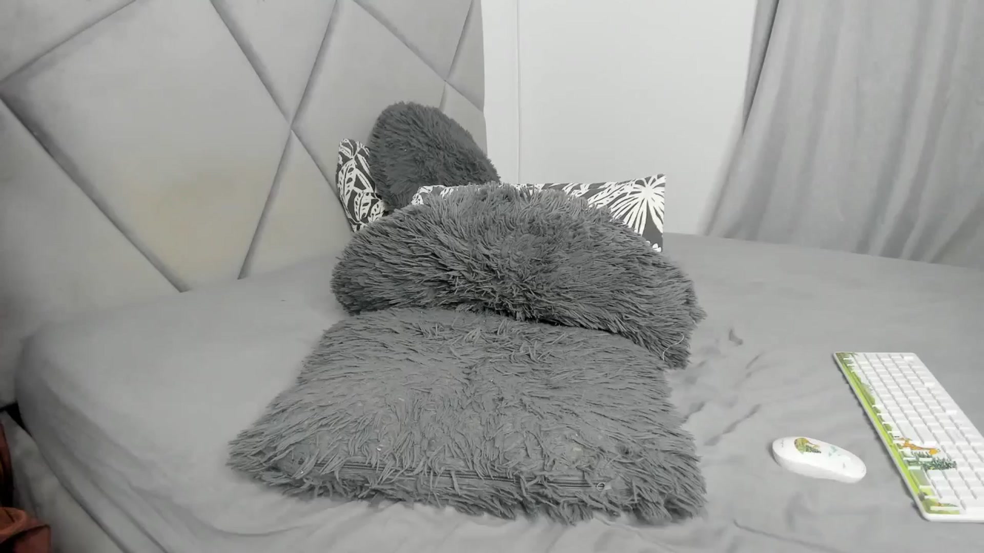 Gallery image thumbnail from BlueEyesLexy's myfreecams stream on, 01/21/2026, 09:22 image 15 of 20