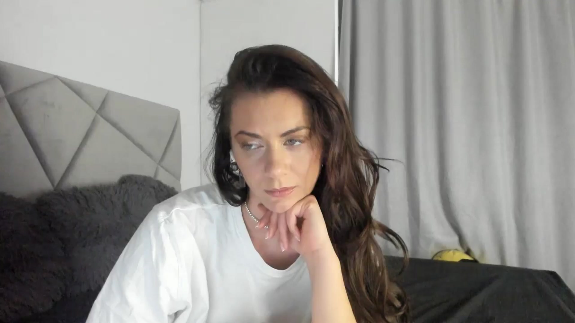 Gallery image thumbnail from BlueEyesLexy's myfreecams stream on, 02/07/2026, 13:18 image 18 of 20