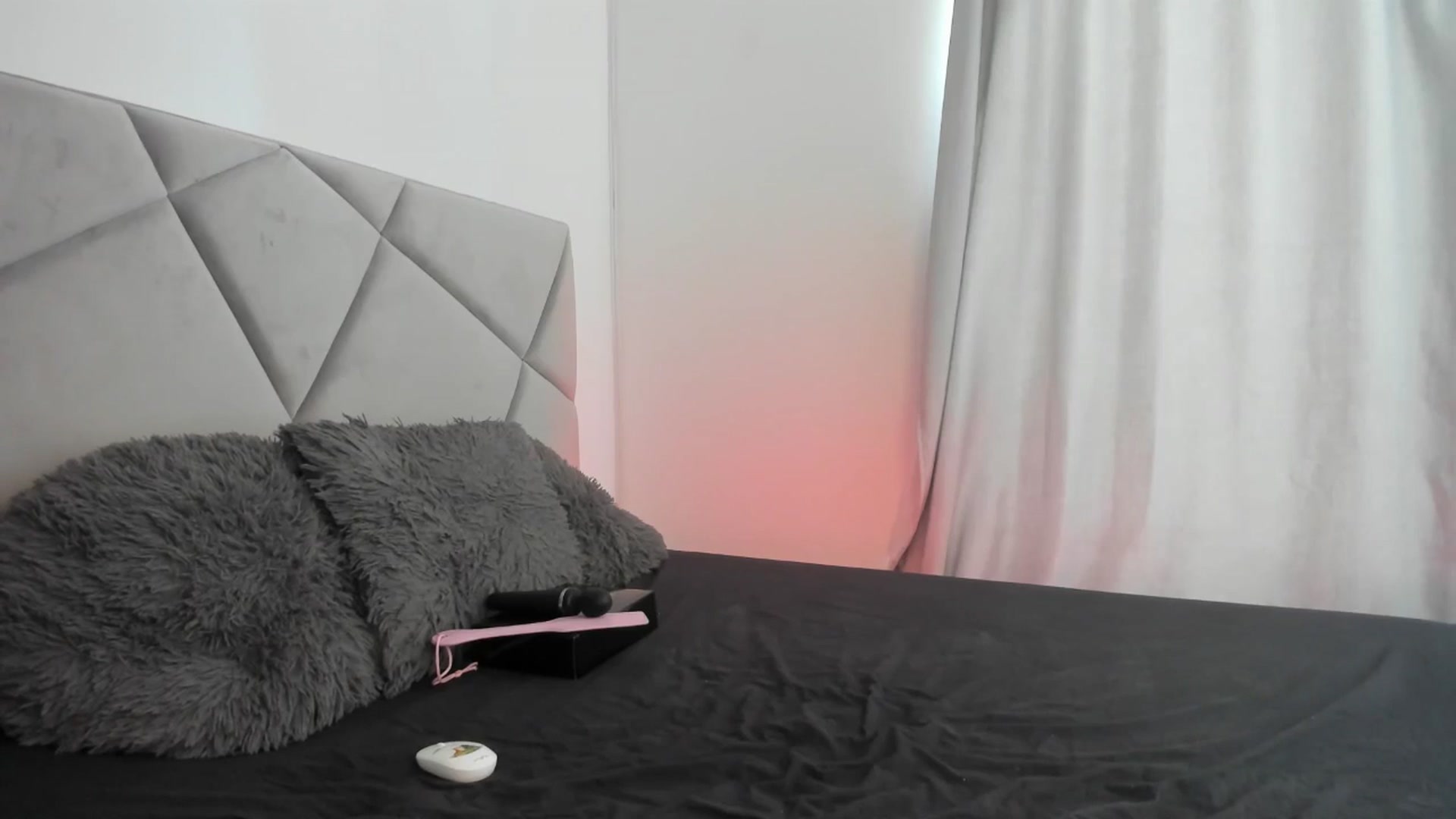 Gallery image thumbnail from BlueEyesLexy's myfreecams stream on, 02/22/2026, 10:21 image 16 of 20