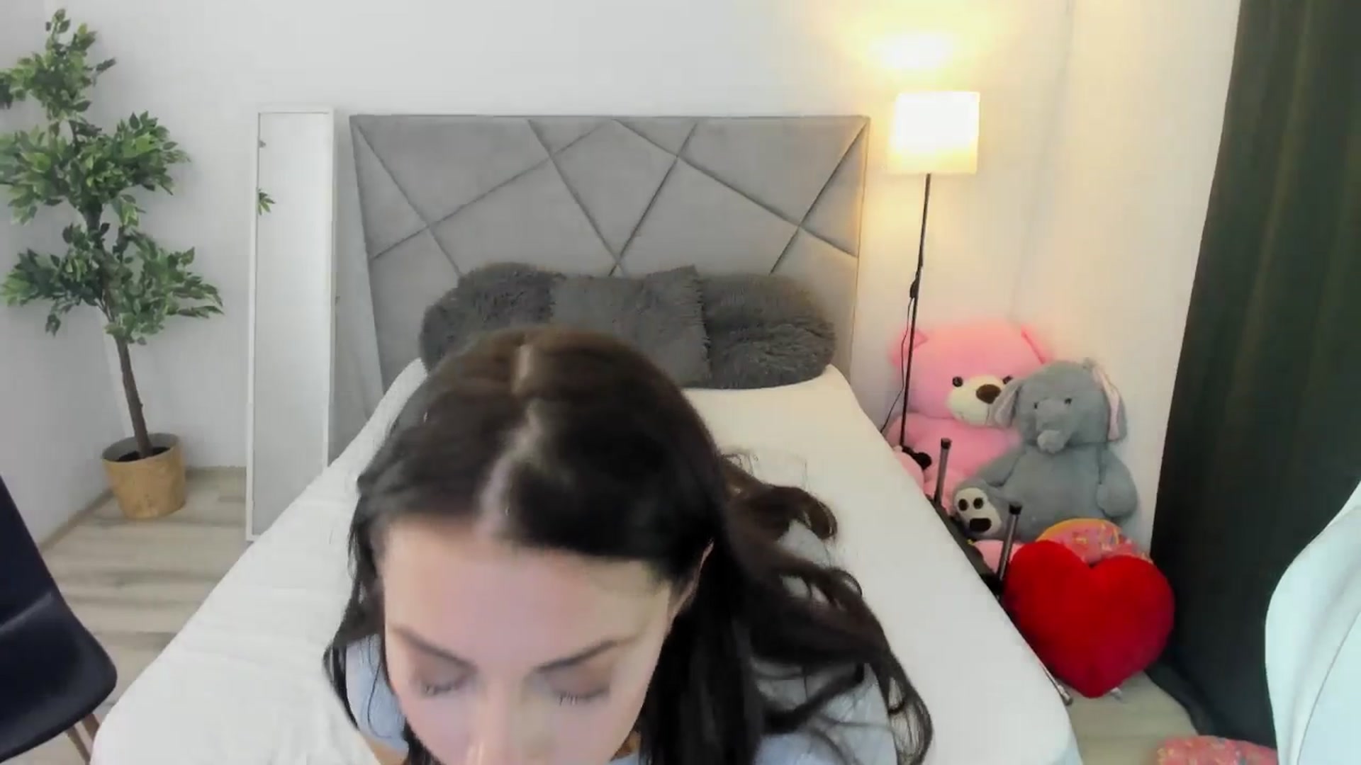 Gallery image thumbnail from BlueEyesLexy's myfreecams stream on, 04/17/2026, 11:46 image 7 of 20