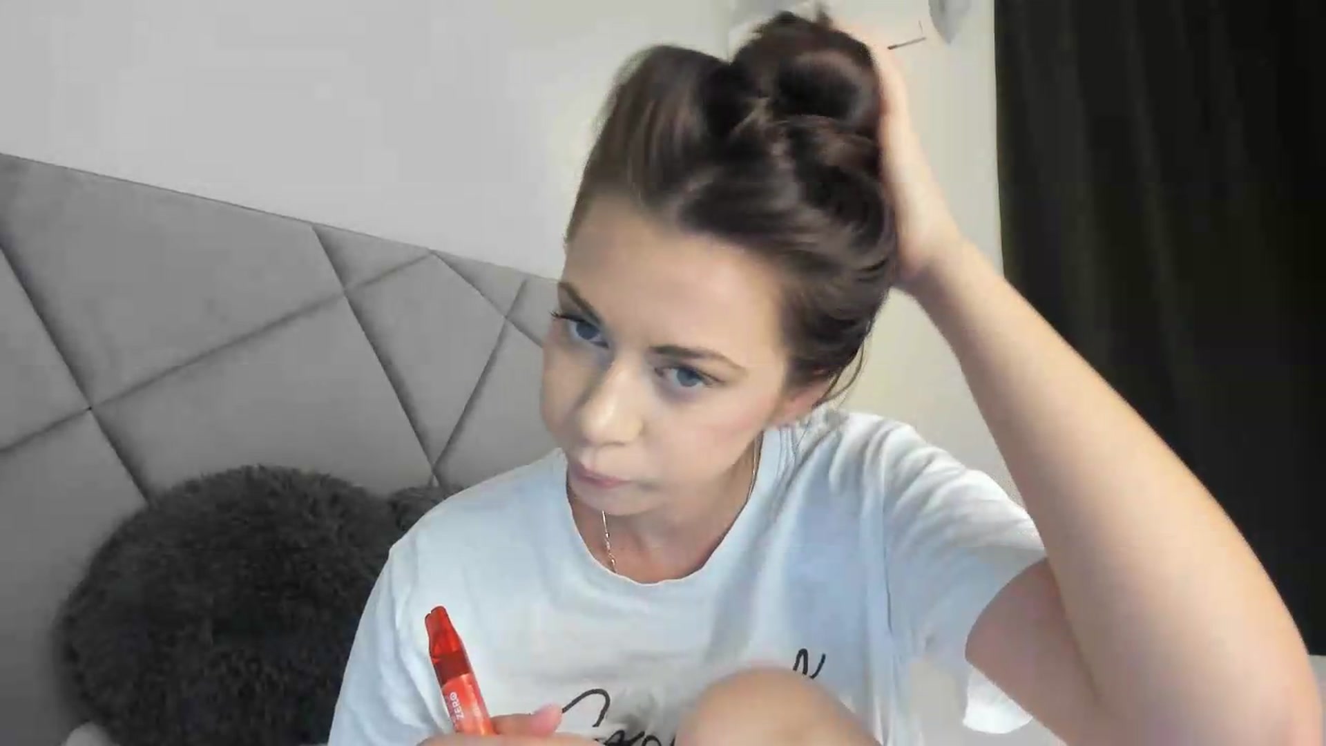Gallery image thumbnail from BlueEyesLexy's myfreecams stream on, 05/17/2026, 12:05 image 19 of 20