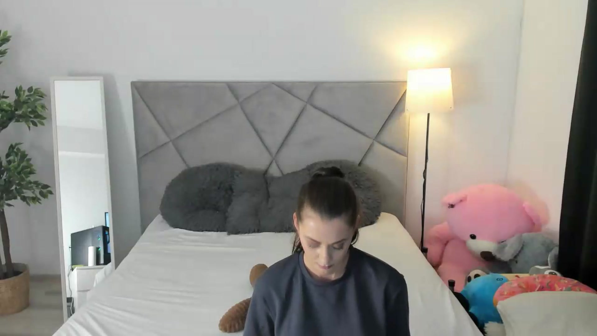 Gallery image thumbnail from BlueEyesLexy's myfreecams stream on, 06/10/2026, 12:59 image 20 of 20