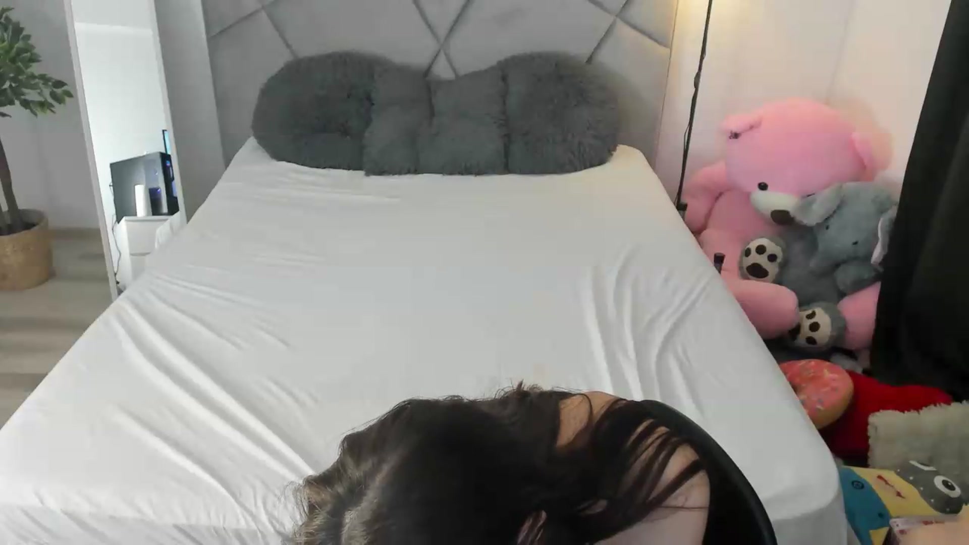 Gallery image thumbnail from BlueEyesLexy's myfreecams stream on, 06/10/2026, 12:59 image 10 of 20