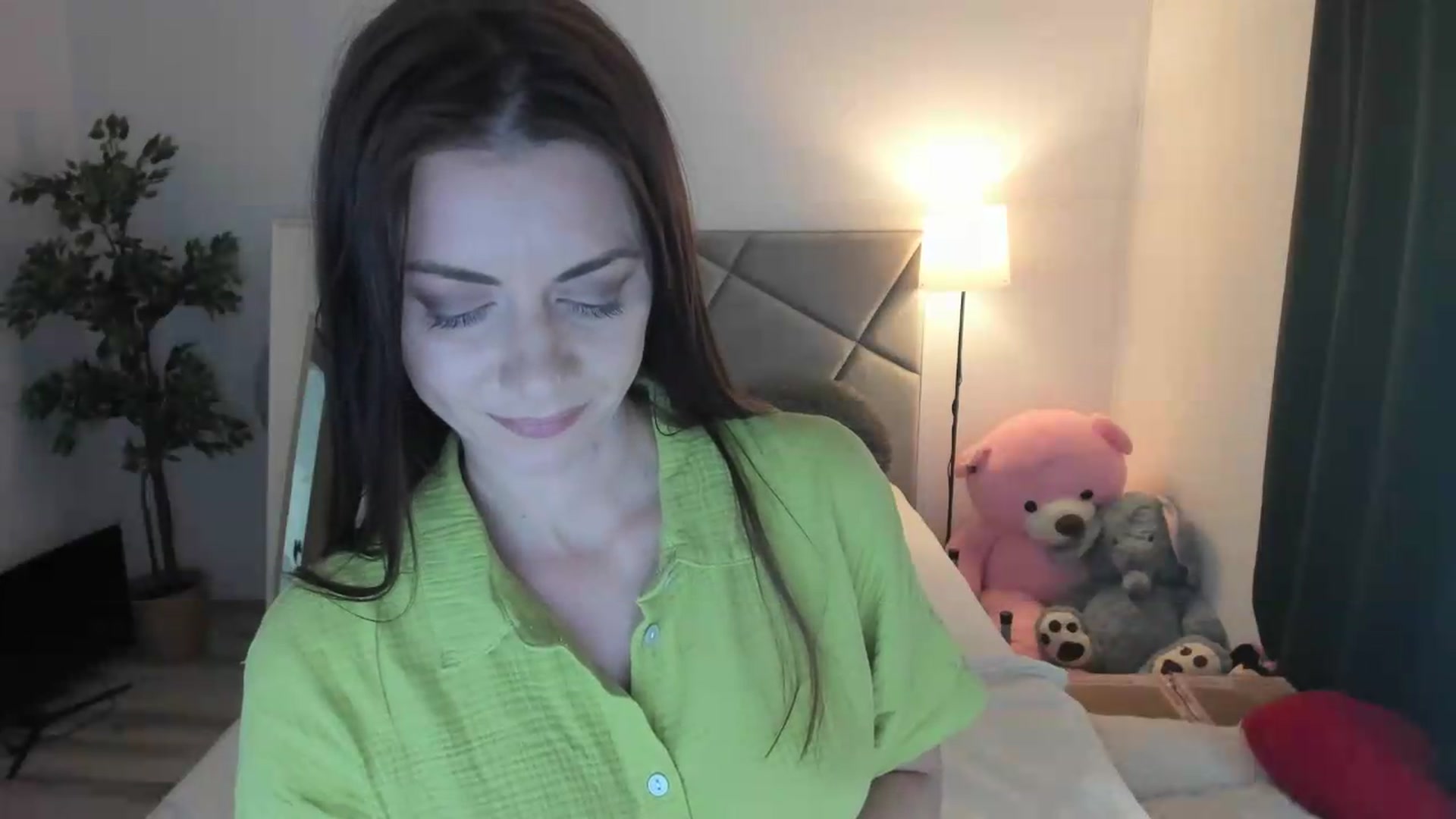 Gallery image thumbnail from BlueEyesLexy's myfreecams stream on, 06/13/2026, 12:02 image 19 of 20