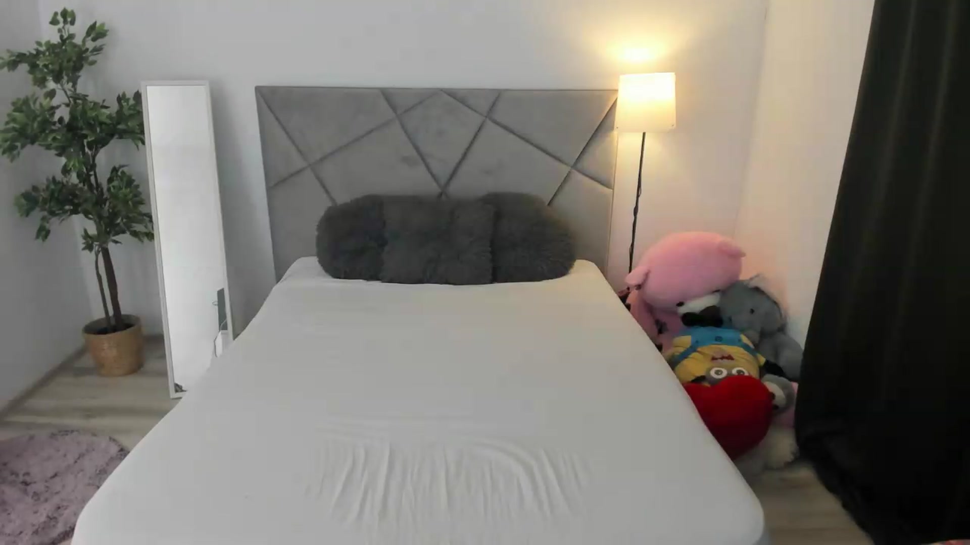 Gallery image thumbnail from BlueEyesLexy's myfreecams stream on, 06/20/2026, 07:24 image 10 of 20