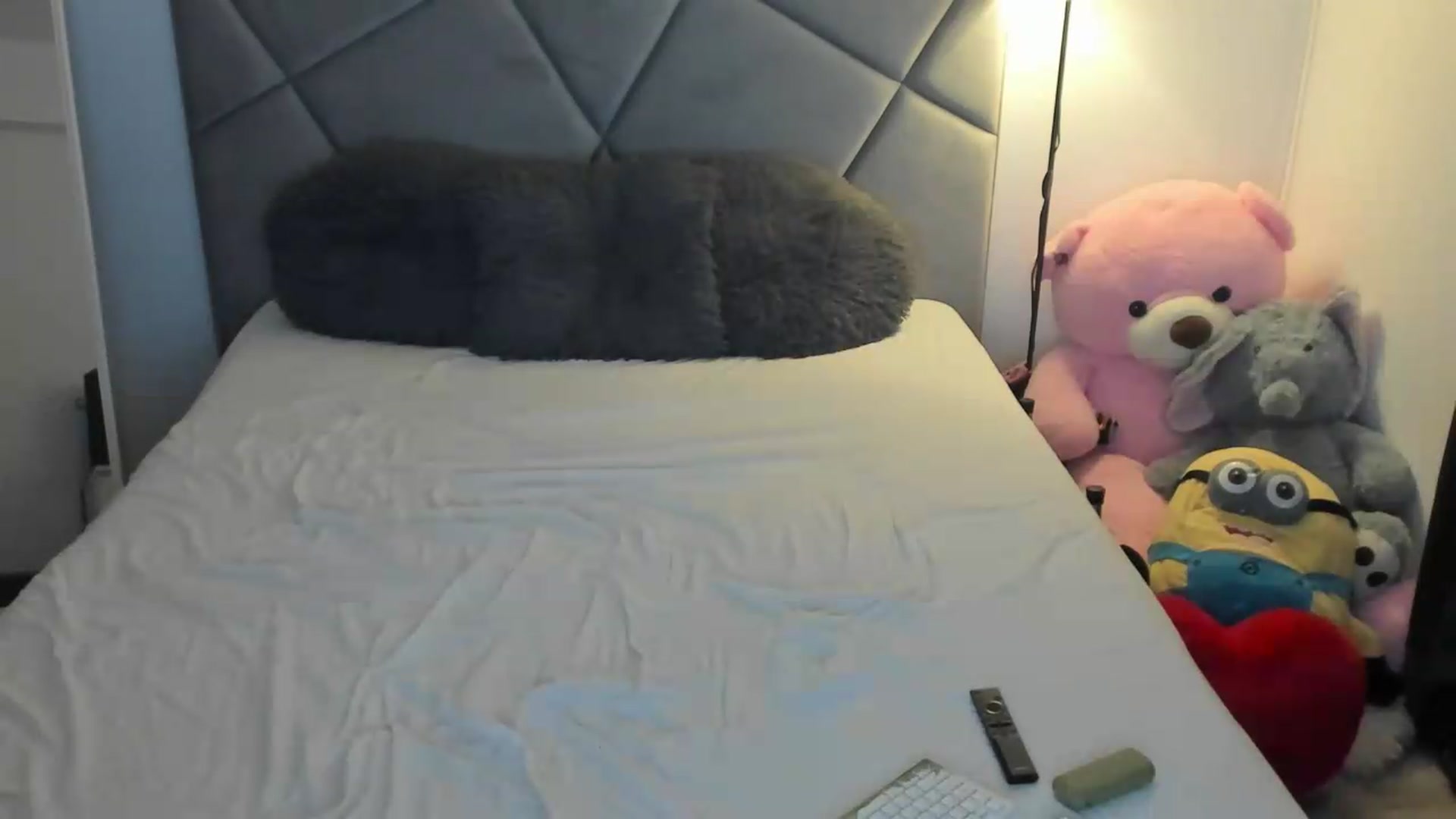 Gallery image thumbnail from BlueEyesLexy's myfreecams stream on, 06/20/2026, 12:03 image 12 of 20
