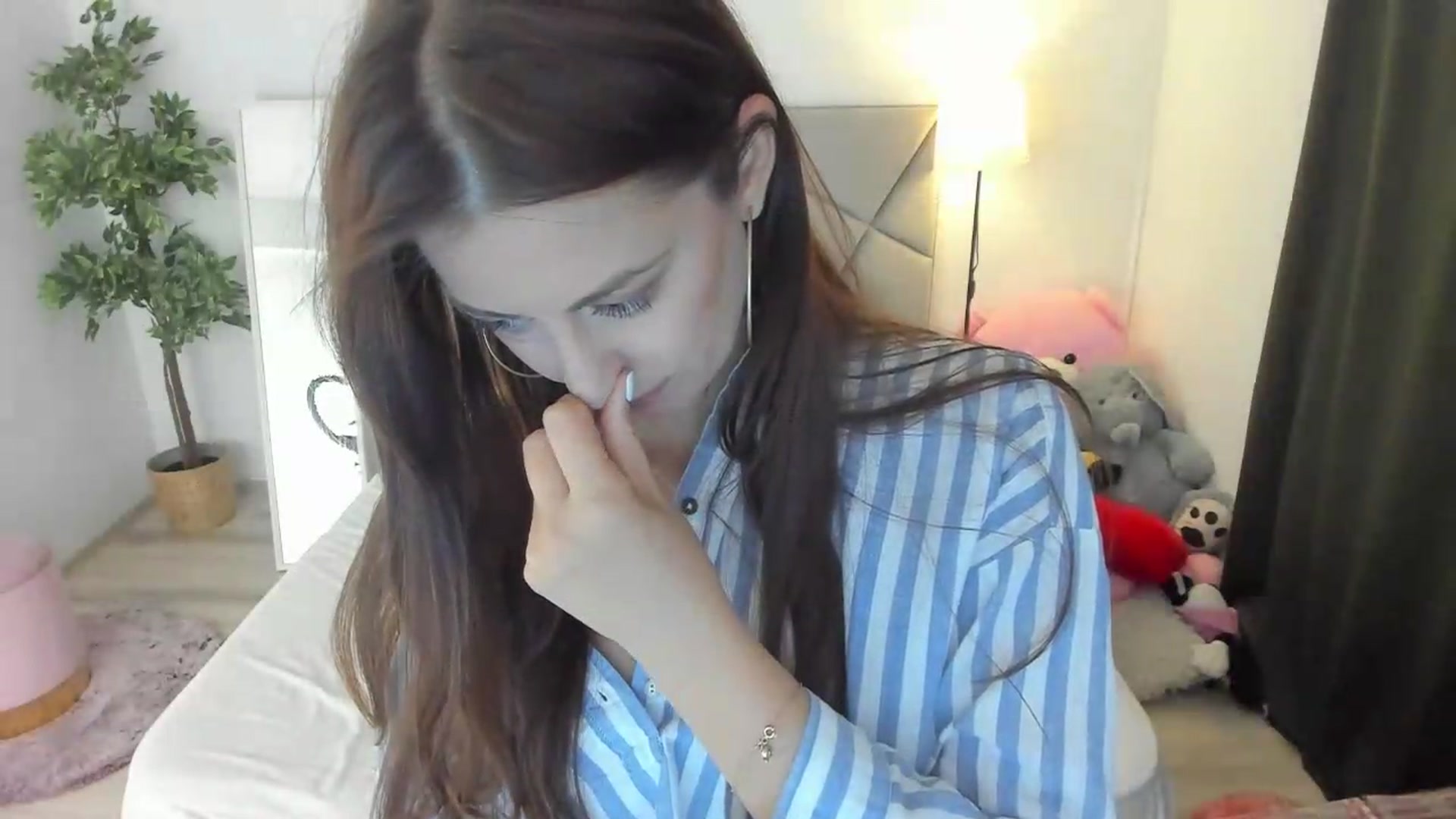 Gallery image thumbnail from BlueEyesLexy's myfreecams stream on, 07/03/2026, 12:32 image 16 of 20