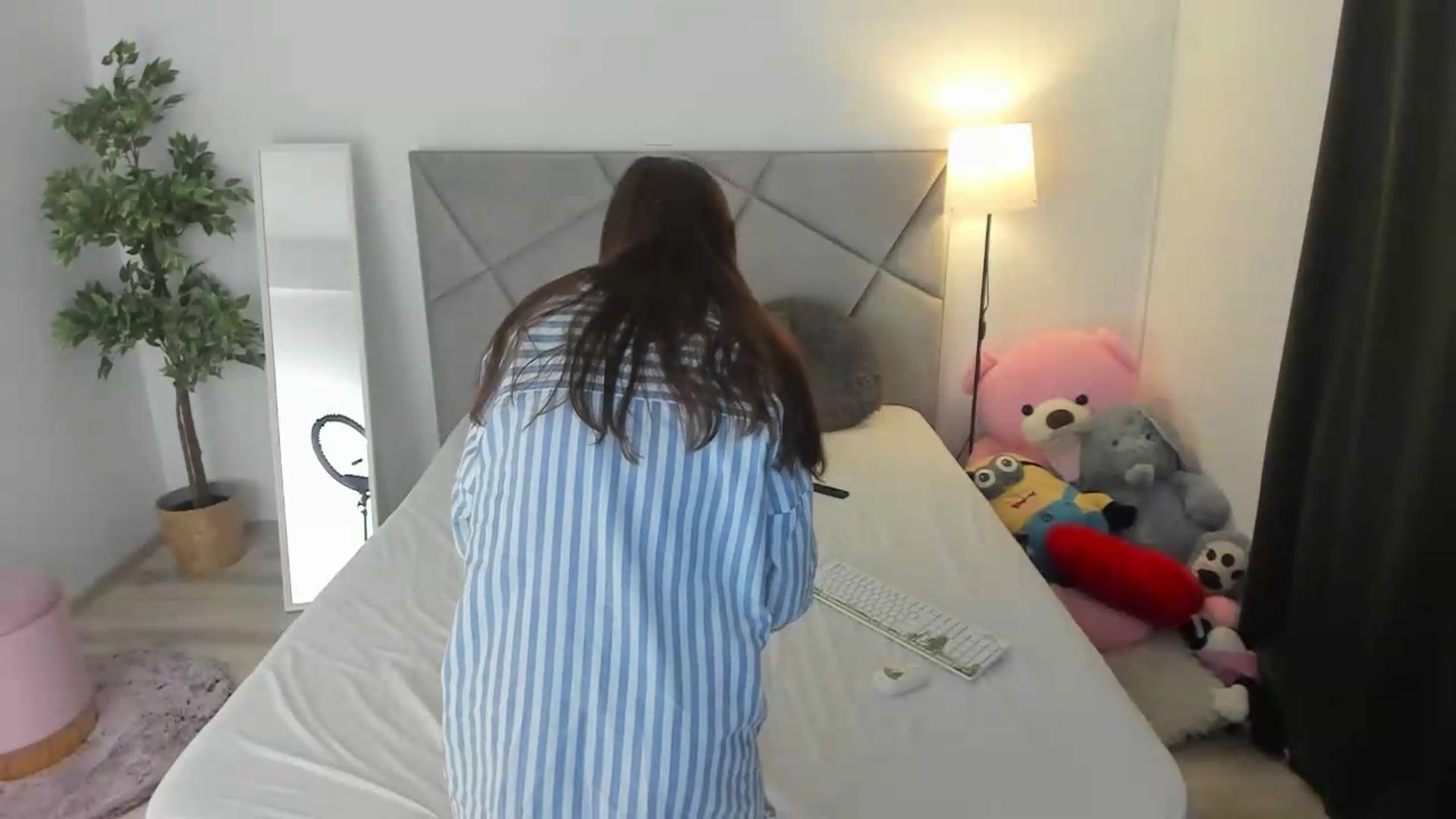 Gallery image thumbnail from BlueEyesLexy's myfreecams stream on, 07/03/2026, 13:18 image 9 of 20
