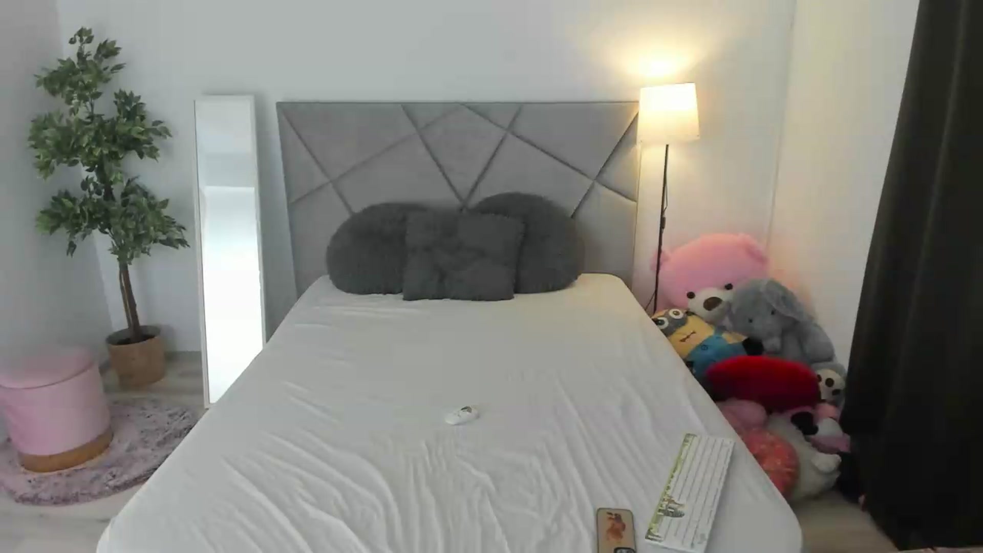 Gallery image thumbnail from BlueEyesLexy's myfreecams stream on, 07/04/2026, 09:59 image 5 of 20