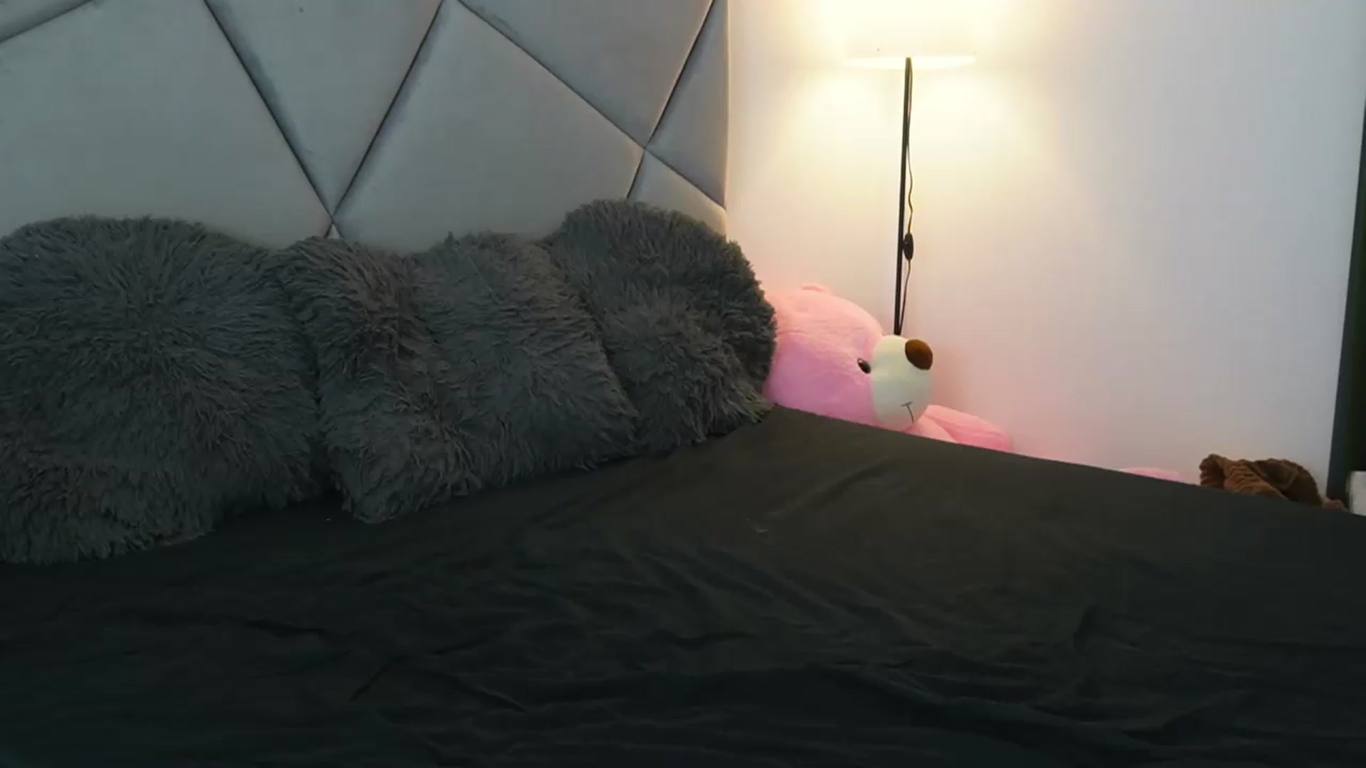 Gallery image thumbnail from BlueEyesLexy's myfreecams stream on, 07/28/2026, 13:14 image 15 of 20