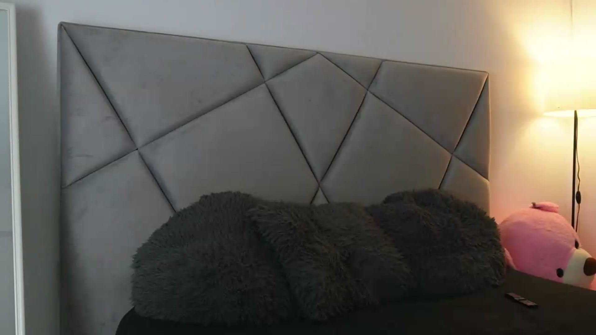 Gallery image thumbnail from BlueEyesLexy's myfreecams stream on, 08/01/2026, 13:06 image 5 of 20