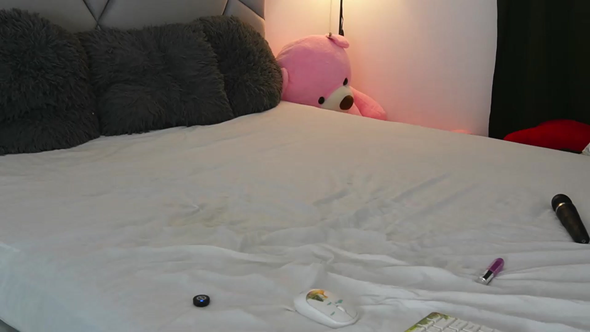 Gallery image thumbnail from BlueEyesLexy's myfreecams stream on, 08/21/2026, 10:26 image 7 of 20
