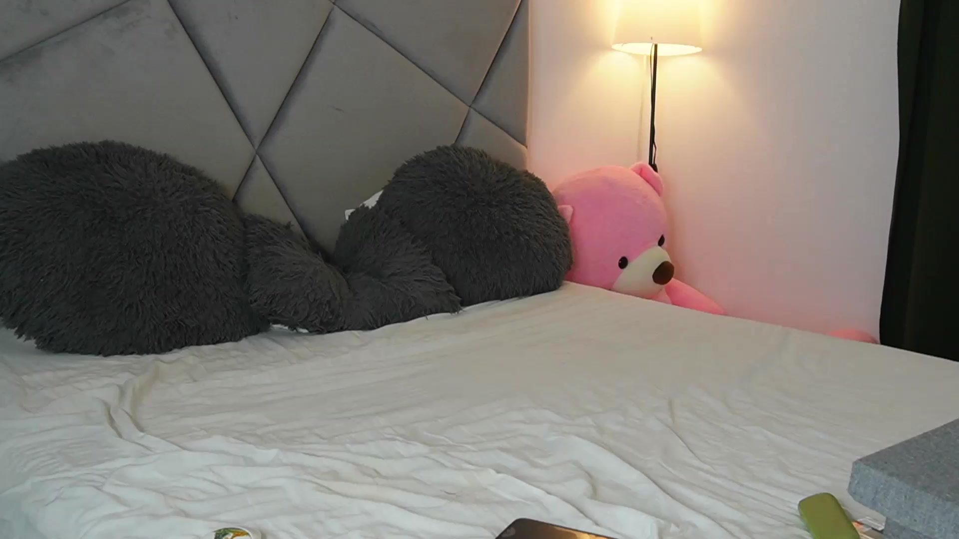 Gallery image thumbnail from BlueEyesLexy's myfreecams stream on, 08/26/2026, 11:25 image 11 of 20