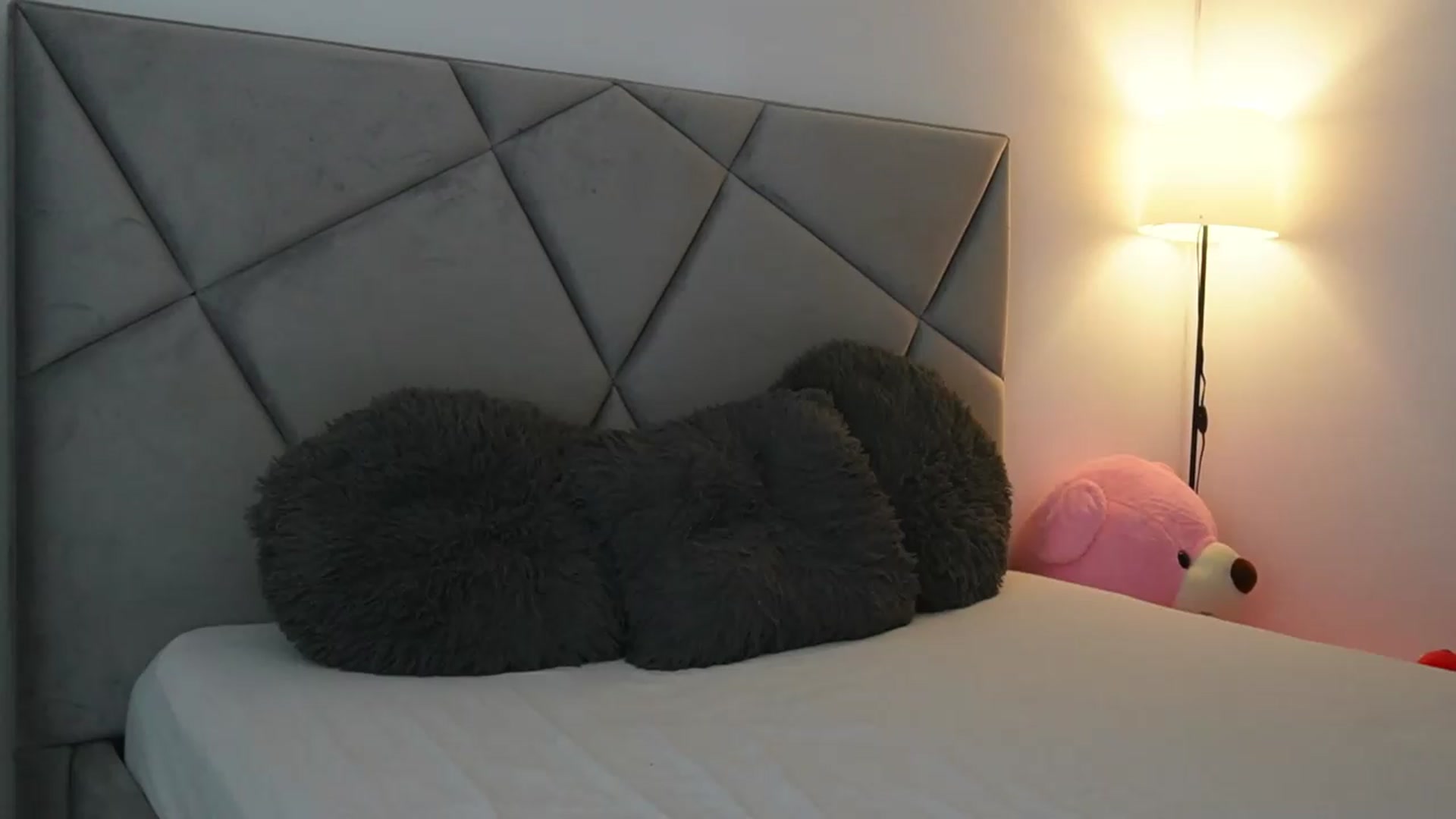 Gallery image thumbnail from BlueEyesLexy's myfreecams stream on, 09/03/2026, 10:37 image 2 of 20