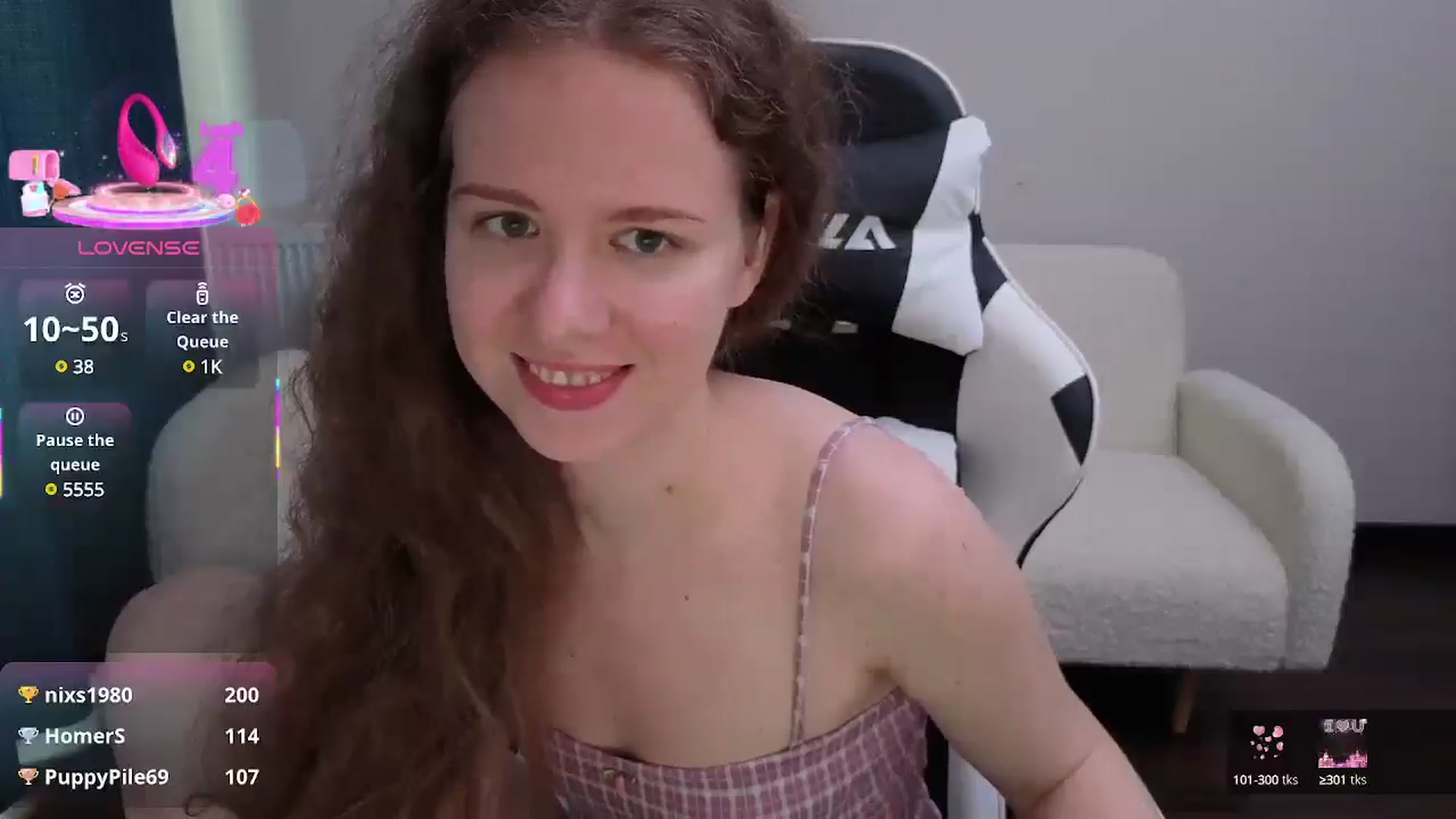 Gallery image thumbnail from BlueFlowerr's myfreecams stream on, 06/29/2025, 14:46 image 14 of 20