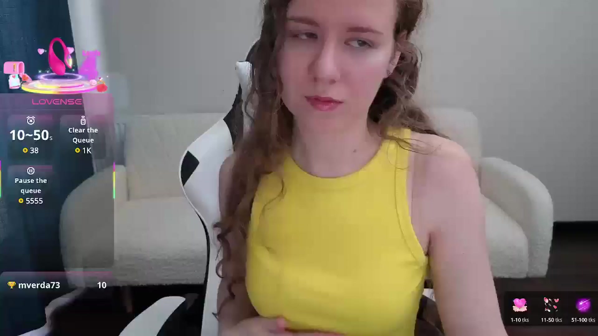 Gallery image thumbnail from BlueFlowerr's myfreecams stream on, 07/05/2025, 14:34 image 12 of 20