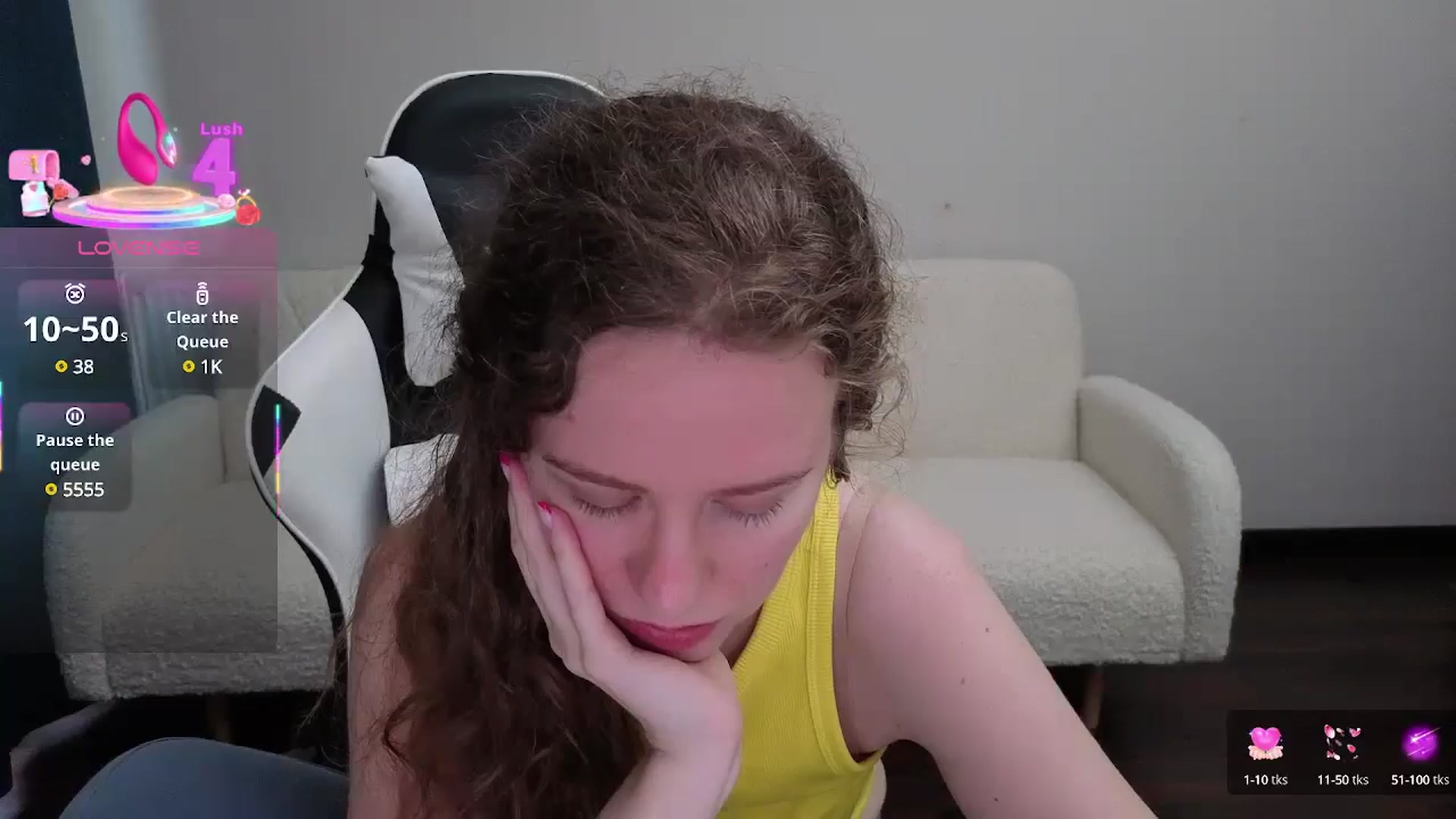 Gallery image thumbnail from BlueFlowerr's myfreecams stream on, 07/05/2025, 17:16 image 20 of 20