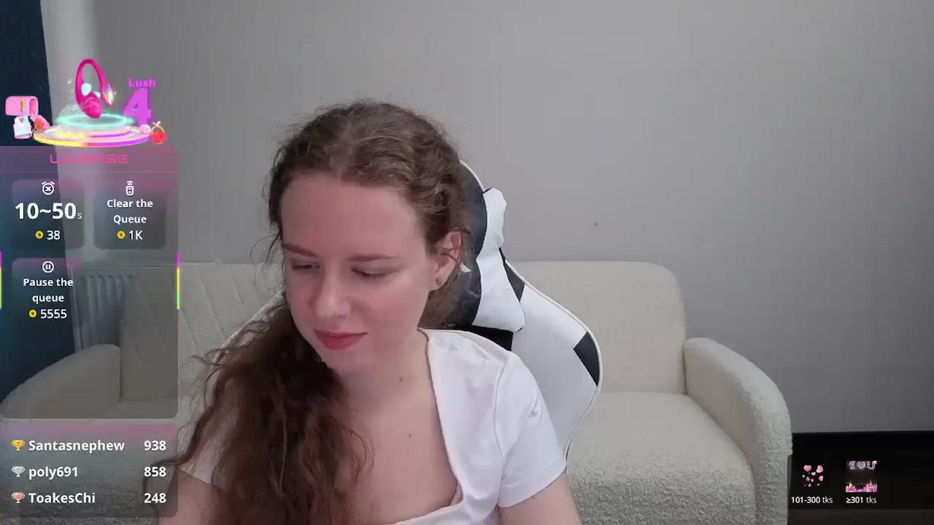 Gallery image thumbnail from BlueFlowerr's myfreecams stream on, 07/10/2025, 15:00 image 15 of 20