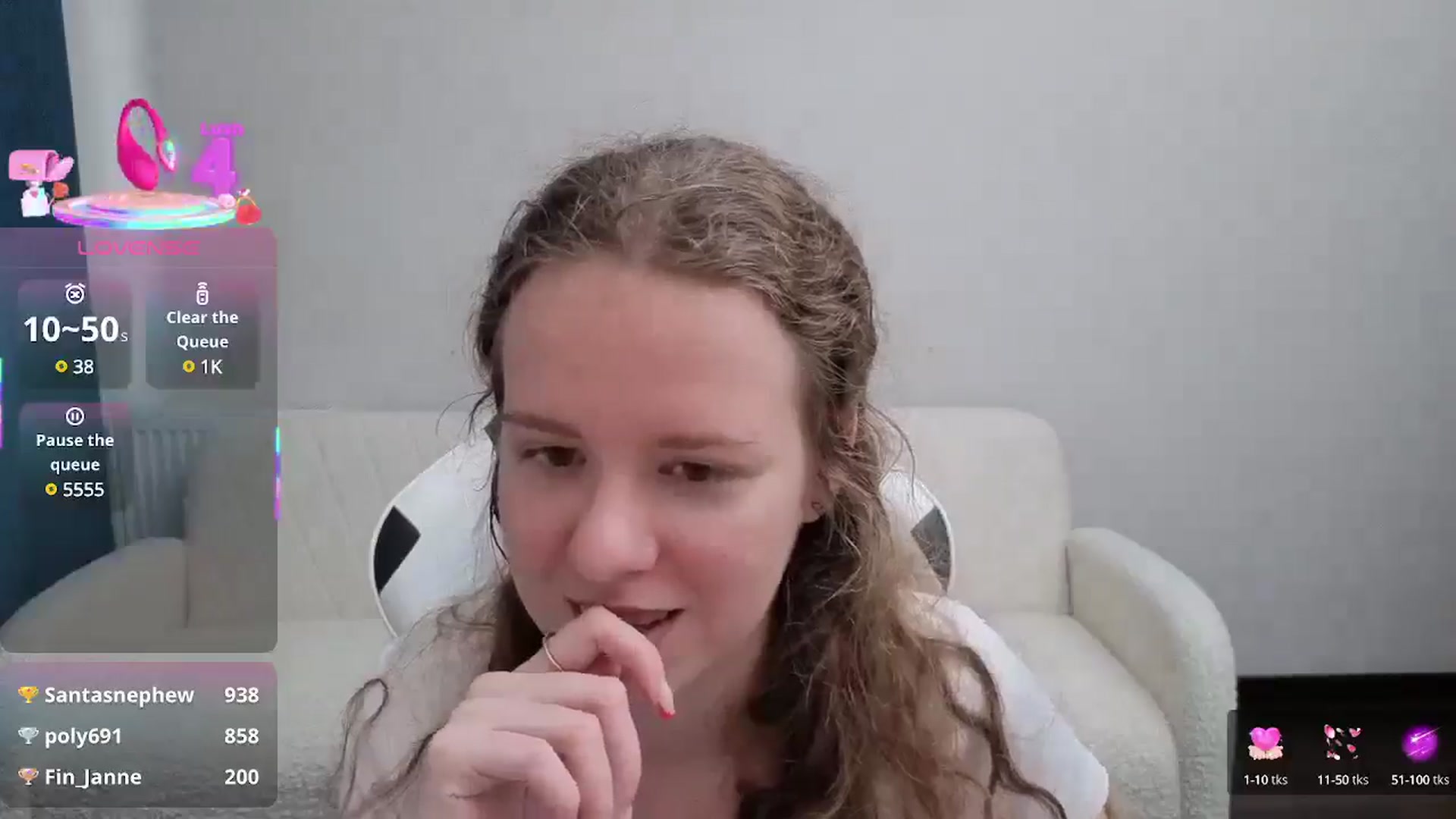 Gallery image thumbnail from BlueFlowerr's myfreecams stream on, 07/10/2025, 15:00 image 3 of 20