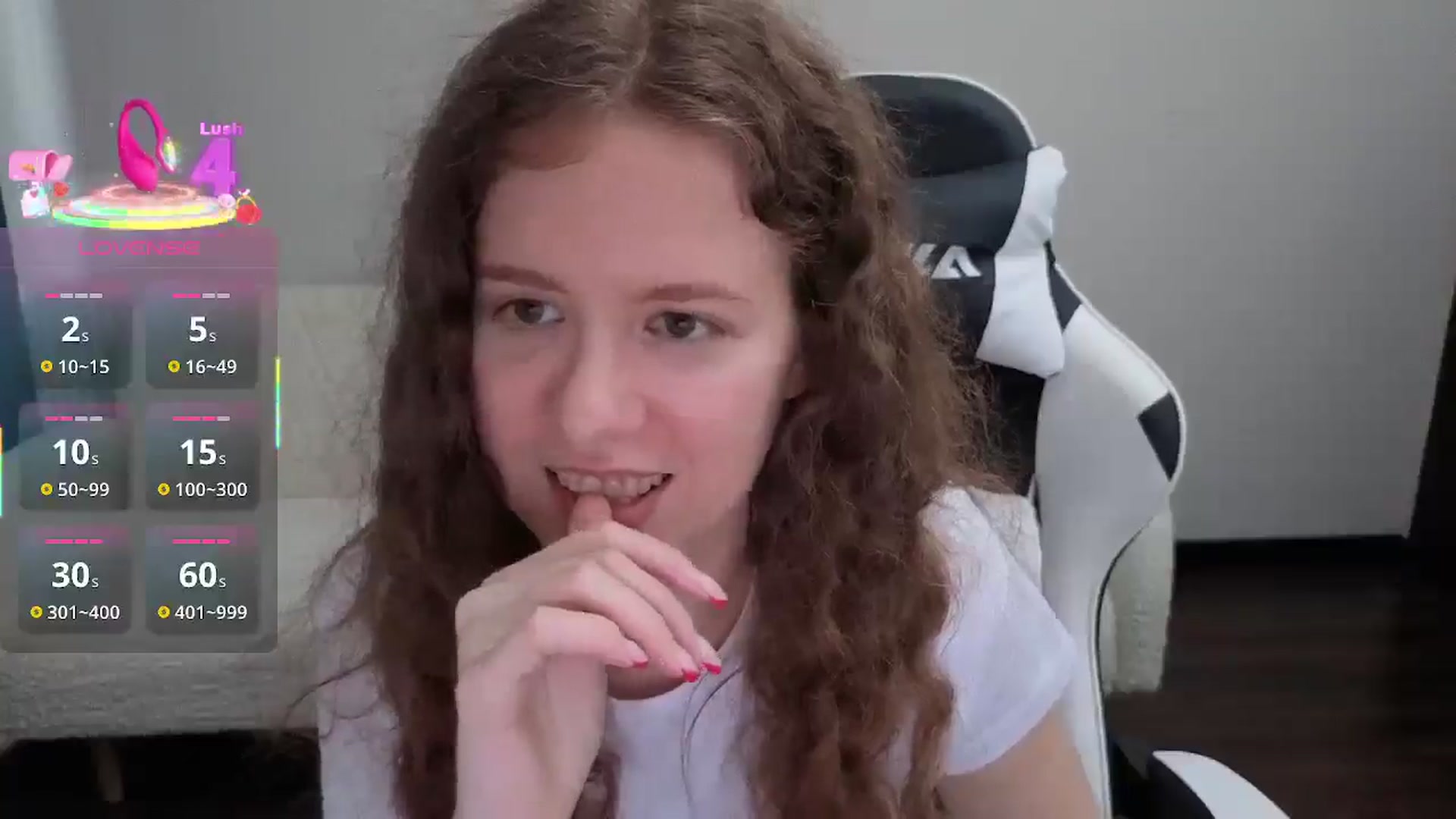 Gallery image thumbnail from BlueFlowerr's myfreecams stream on, 07/14/2025, 15:38 image 15 of 20