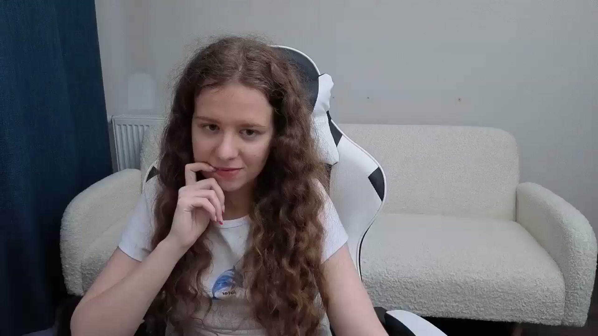 Gallery image thumbnail from BlueFlowerr's myfreecams stream on, 07/14/2025, 19:17 image 7 of 20