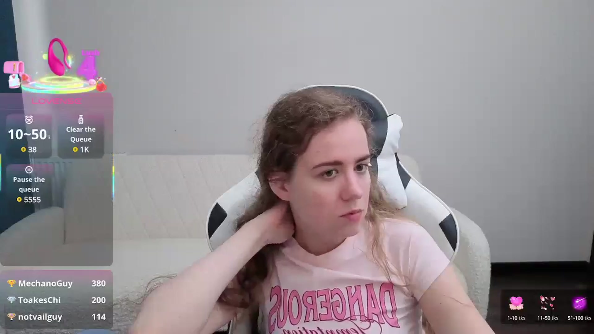 Gallery image thumbnail from BlueFlowerr's myfreecams stream on, 07/15/2025, 16:51 image 9 of 20