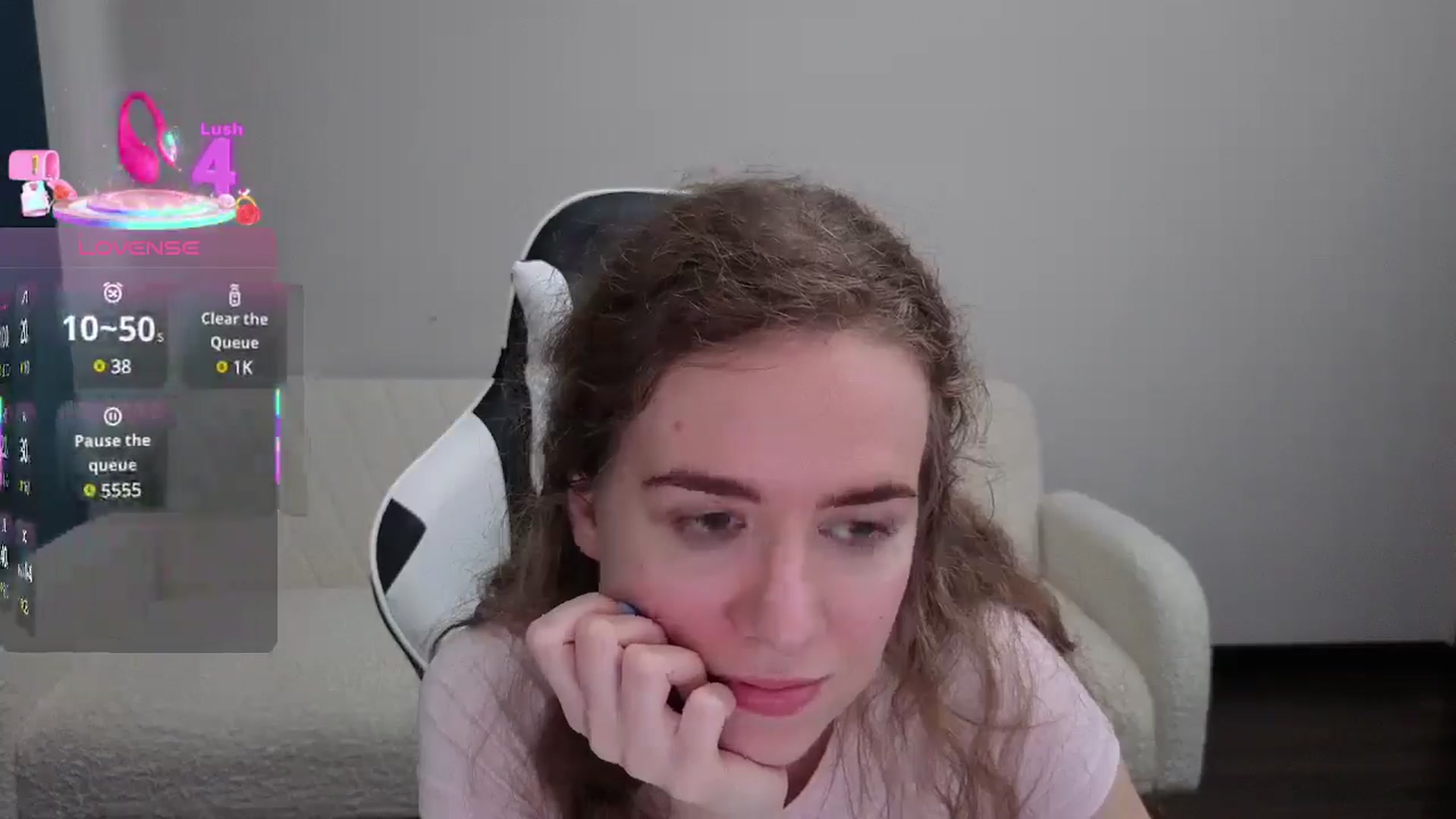 Gallery image thumbnail from BlueFlowerr's myfreecams stream on, 07/15/2025, 16:51 image 17 of 20