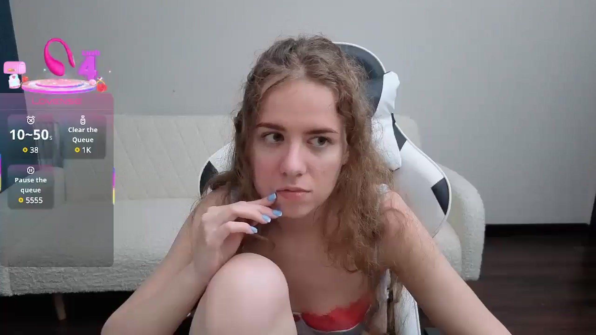 Gallery image thumbnail from BlueFlowerr's myfreecams stream on, 07/16/2025, 20:04 image 15 of 20